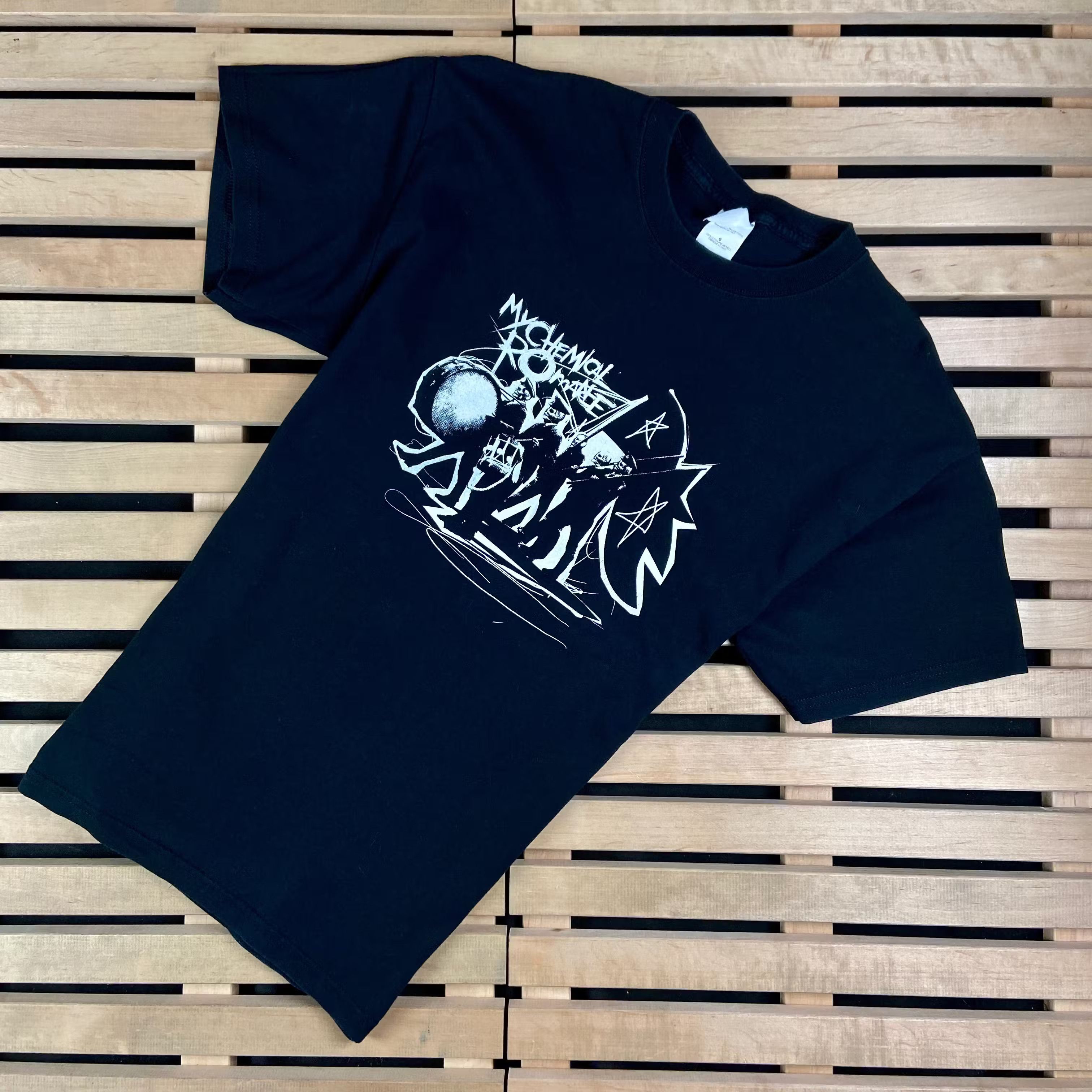 My Chemical Romance X Vintage Mens Vintage T Shirt My Chemical Romance Size L Hoodie, Sweatshirt | FlexRushtees.com
