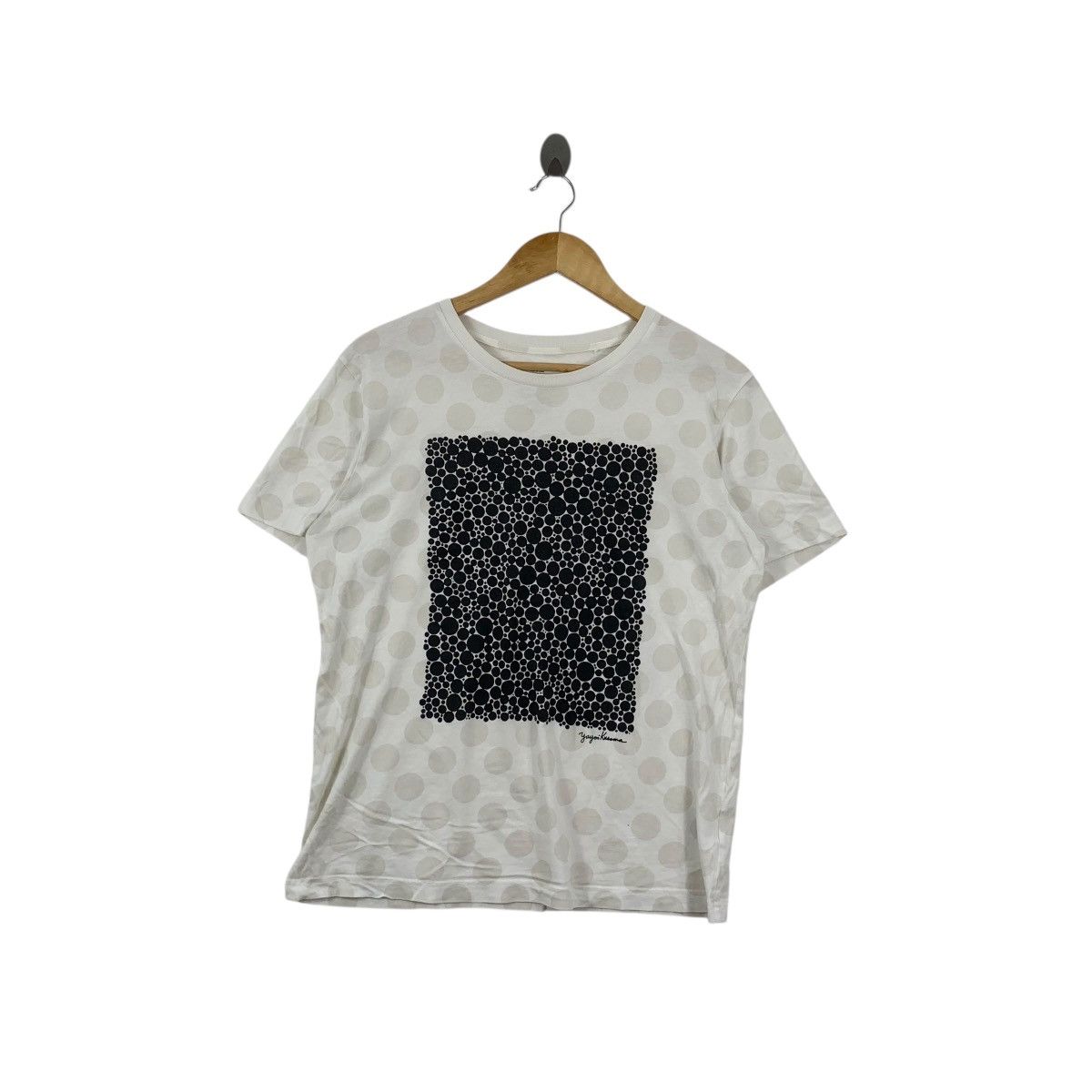 Yayoi Kusama Avant Garde Artist Collection Tee Hoodie, Sweatshirt | FlexRushtees.com