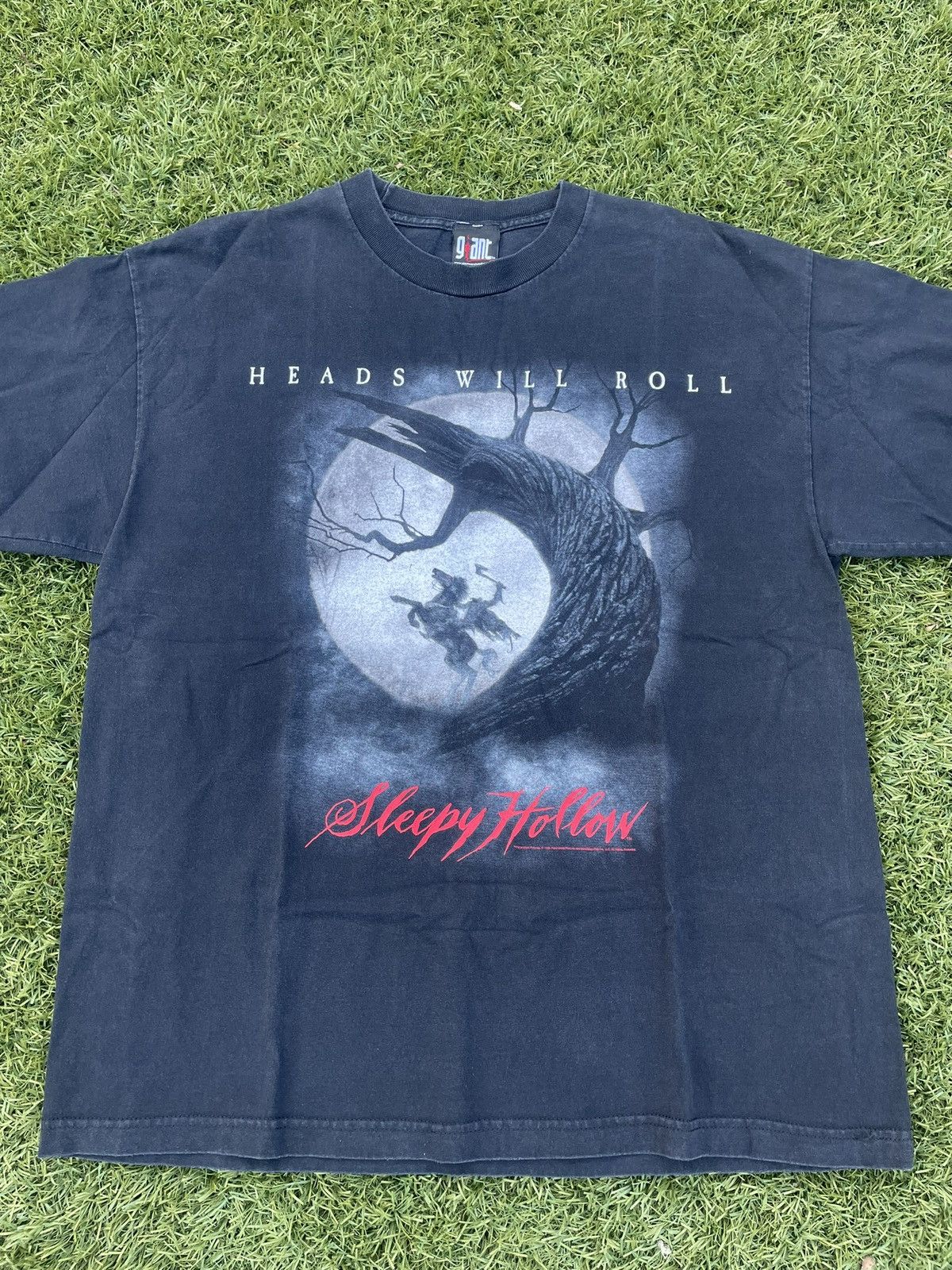 Giant Vintage Sleepy Hollow Shirt Hoodie, Sweatshirt | FlexRushtees.com