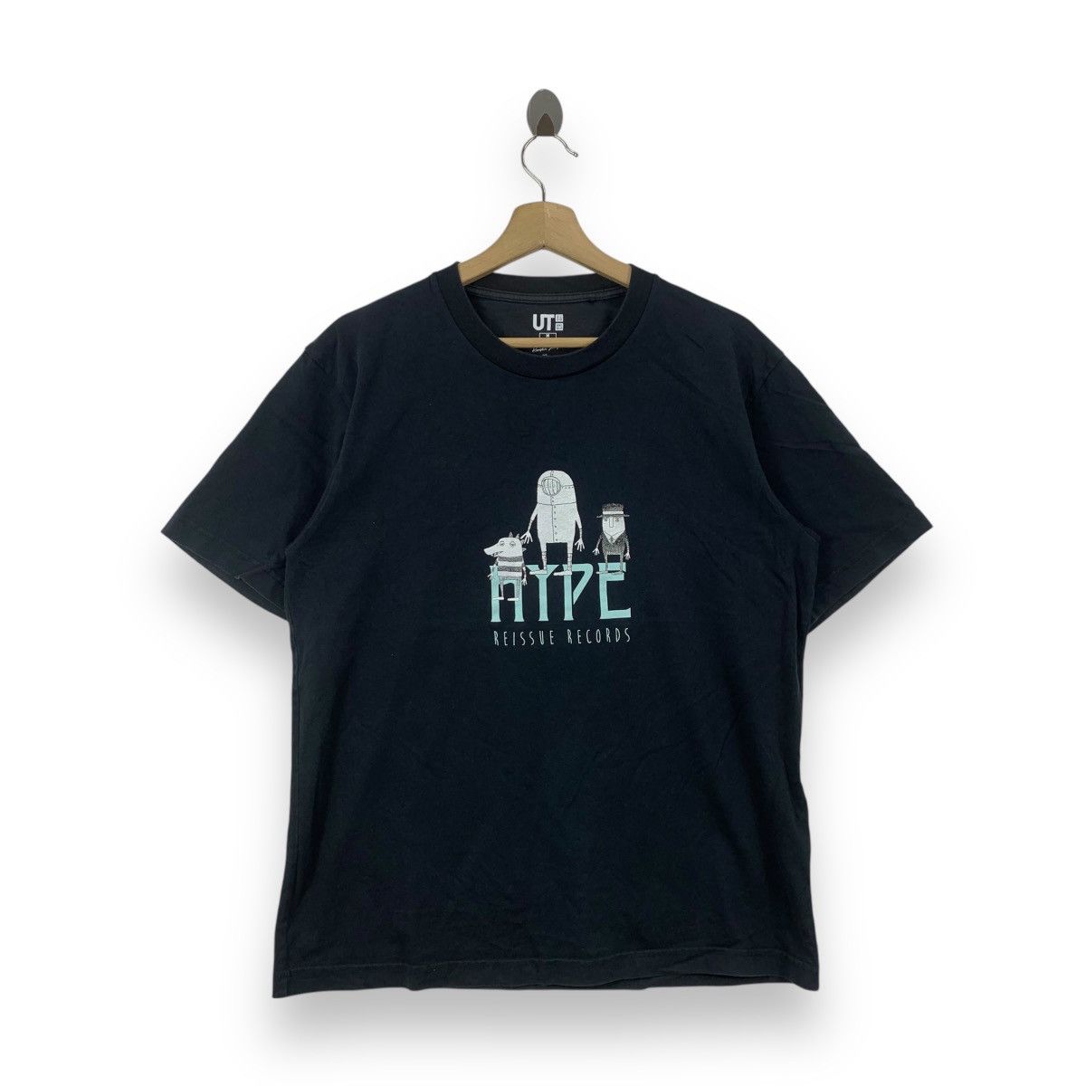 Uniqlo Kenshi Yonezu Japan Singer Teenage Riot Illustration Tee Hoodie, Sweatshirt | FlexRushtees.com