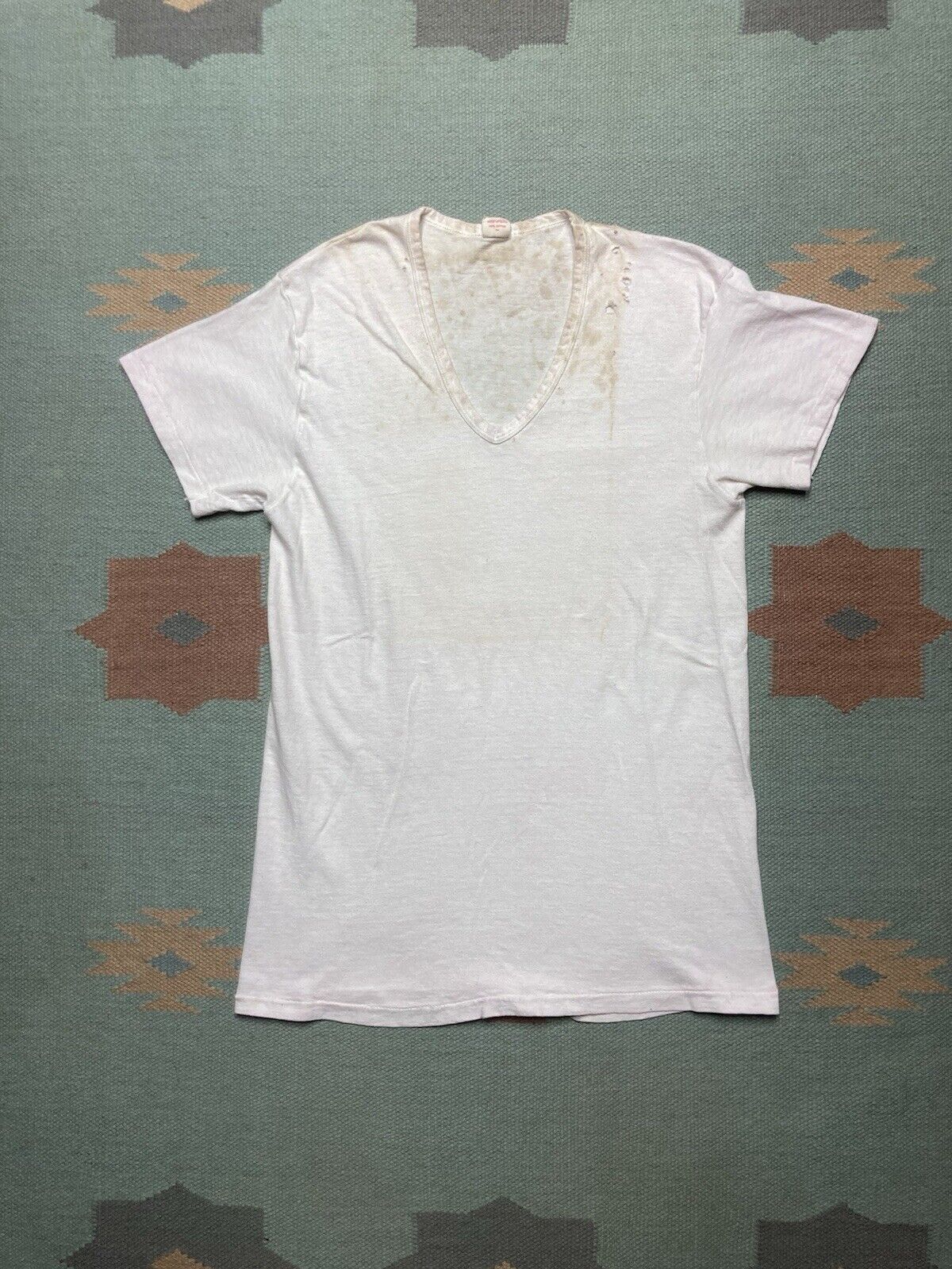 Vintage 70s Blank White T Shirt V Neck Hanes Distressed Thrashed M