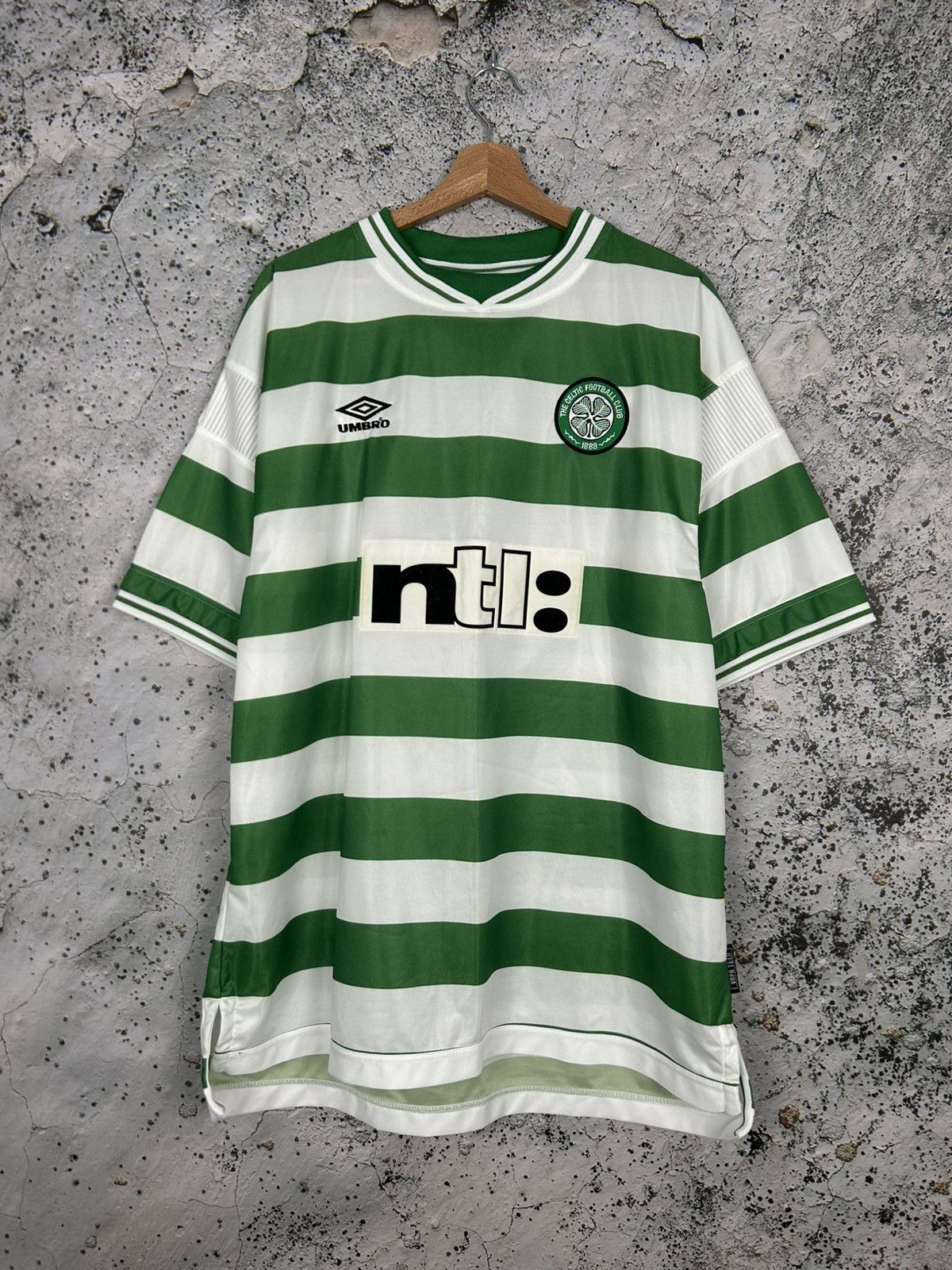 Umbro Vintage Celtic Glasgow Umbro 90s Soccer Jersey Foot All Rare T-Shirts, Hoodie, Sweatshirt | AU16VibeMintTees.com
