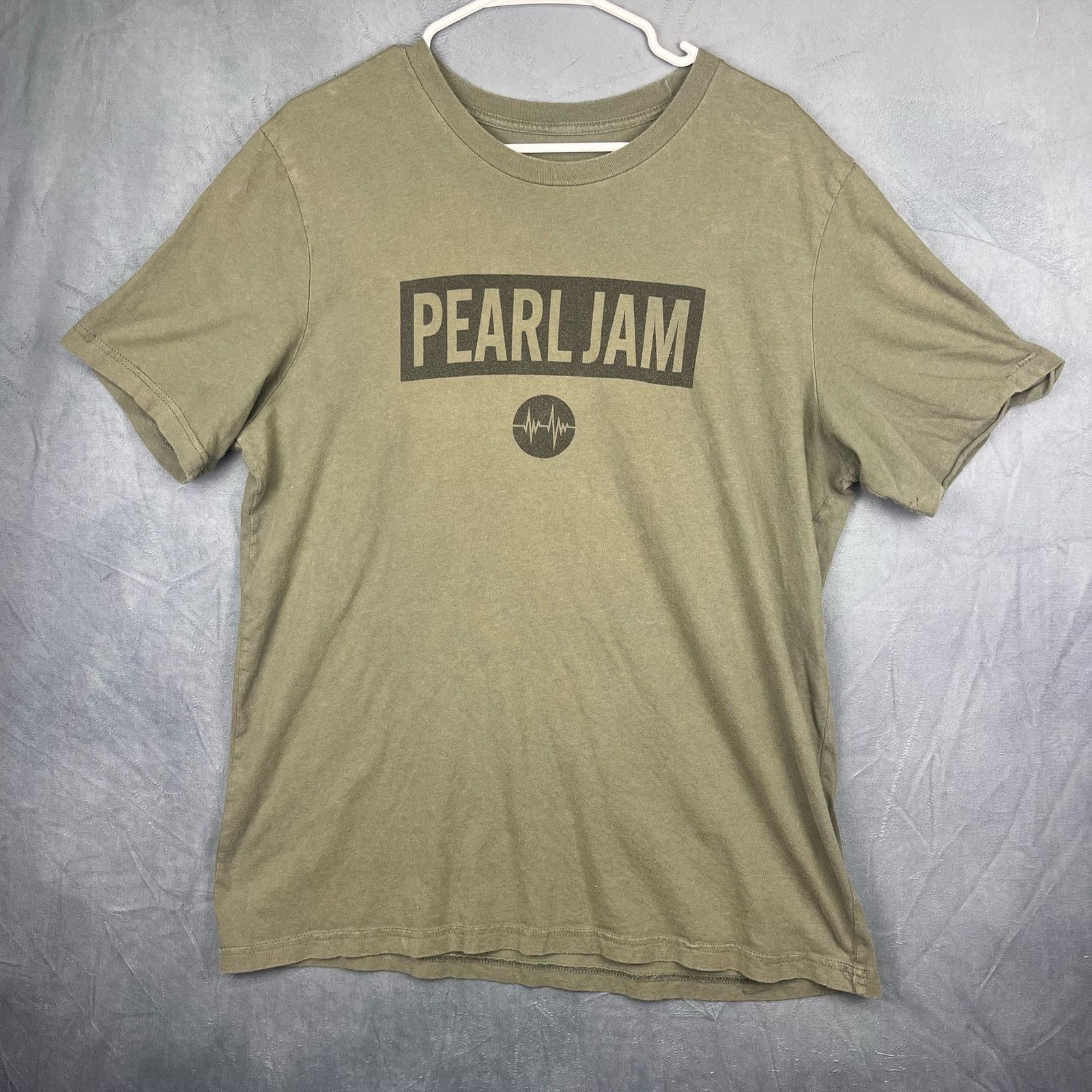 Other Pearl Jam 2022 Tour Shirt Band Rock Soft Army Green Ee 04 Hoodie, Sweatshirt | FlexRushtees.com