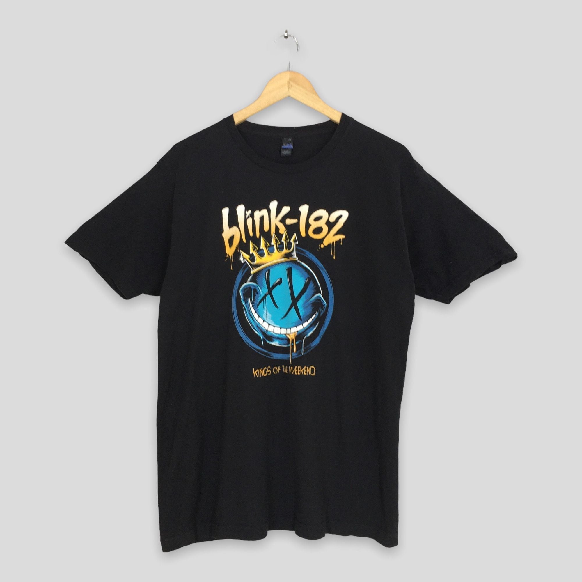 Band Tees Blink 182 Kings Of The Weekend Song Rock Tshirt Size L Hoodie, Sweatshirt | FlexRushtees.com