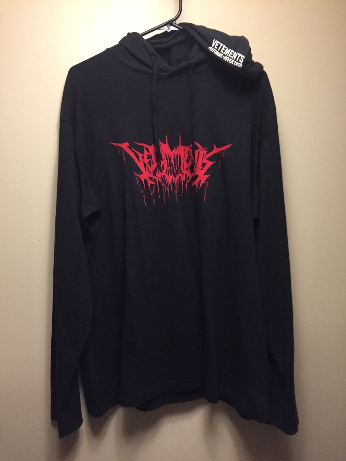 Vetements Cities Tour Hoodie T-Shirts, Sweatshirt | FlexRushtees.com