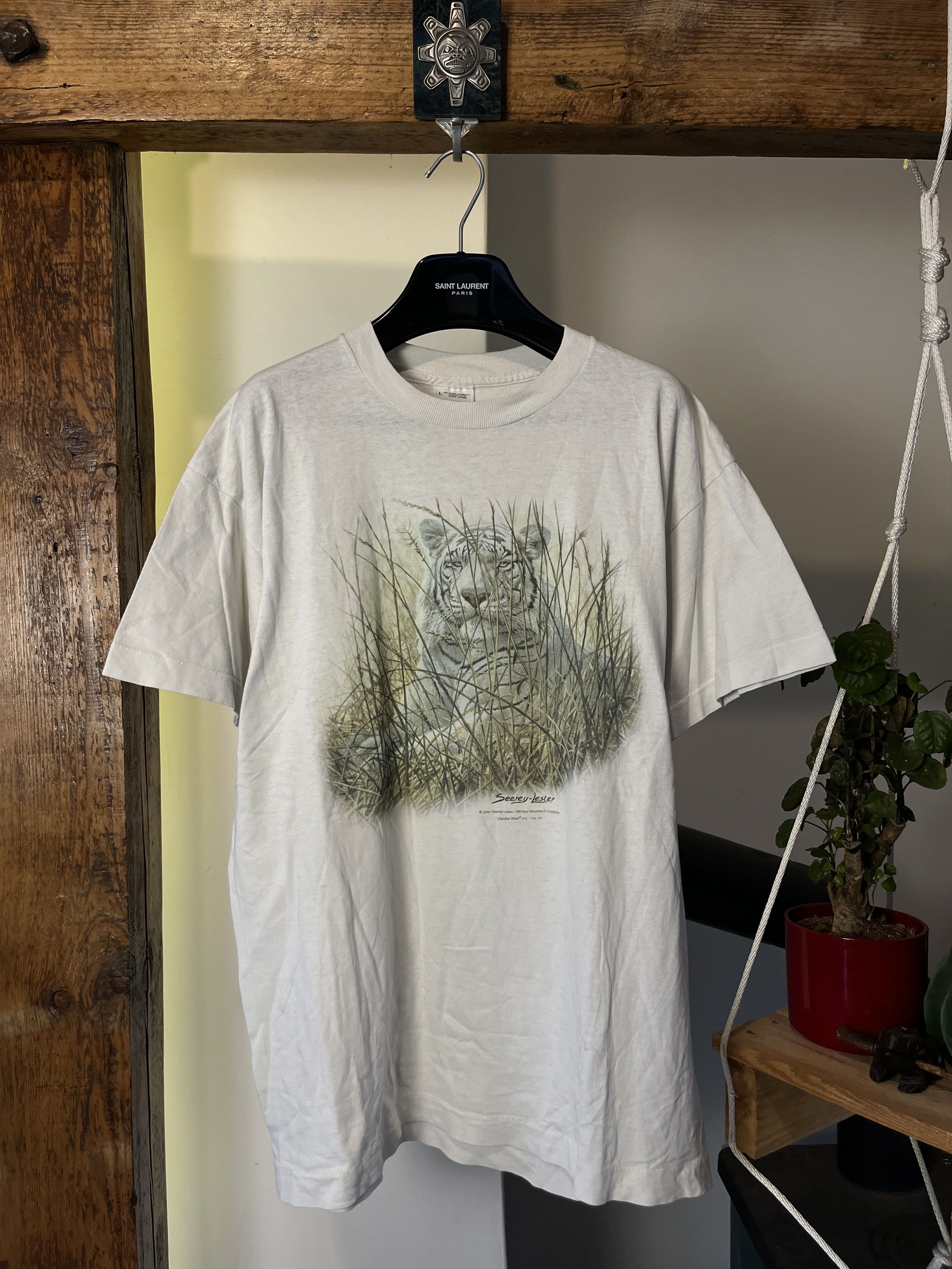 Vintage Vitnage 90s White Artic Tiger Animal Screen Stars Tee