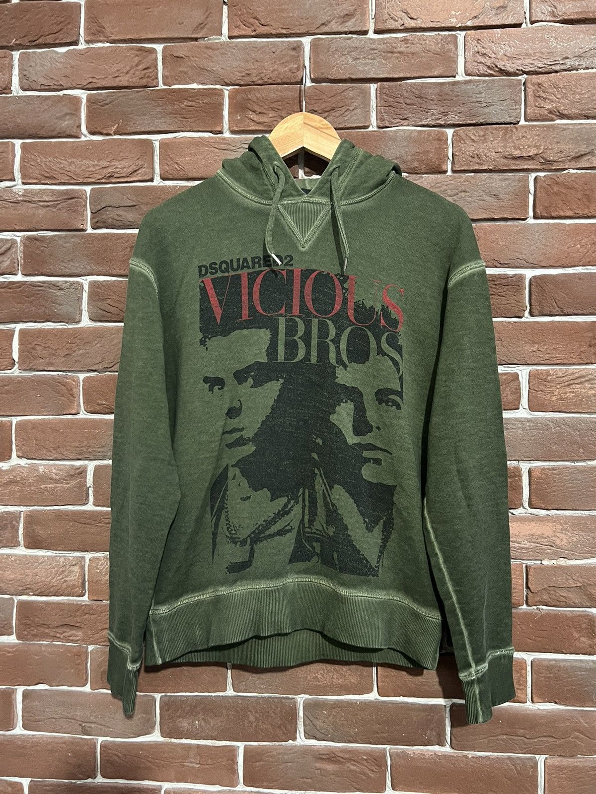 Rare Dsquared2 Punk Sex Pistols Sid Vicious Band Hoodie M T-Shirts, Sweatshirt | FlexRushtees.com