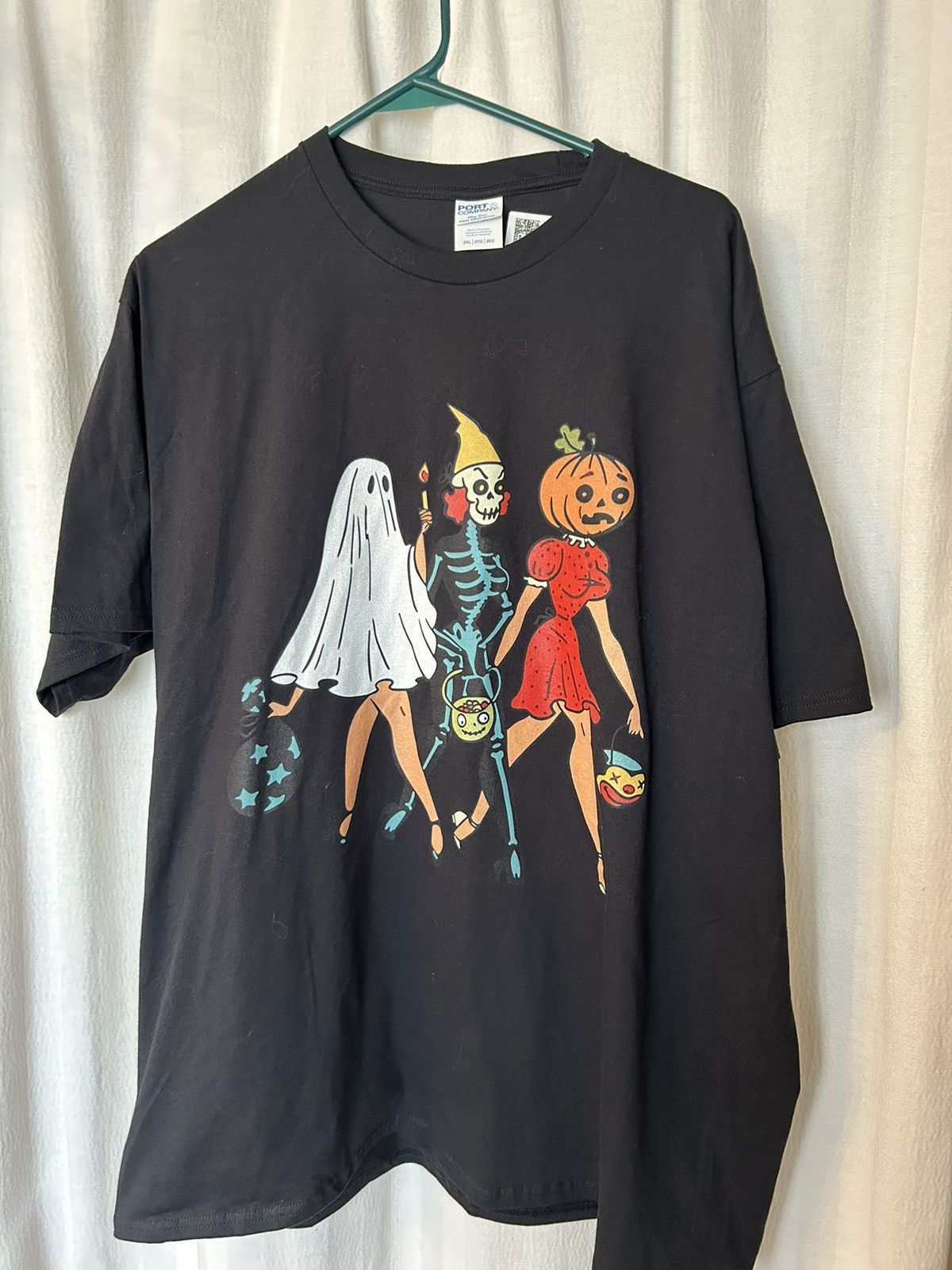 Post Co Tee Halloween Skeleton Pinup Trick Treat Pumpkin Ghost 2xl Hoodie, Sweatshirt | FlexRushtees.com