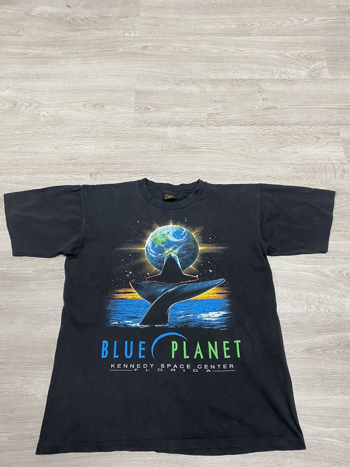 Rare Vintage Blue Planet Kennedy Space Center Florida Size L