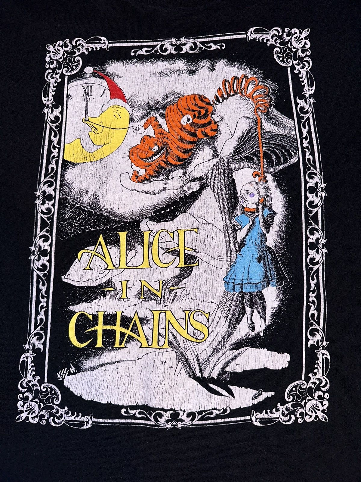 Vintage Alice In Chains Alice In Wonderland Long Sleeve T-Shirts, Hoodie, Sweatshirt | AU16VibeMintTees.com