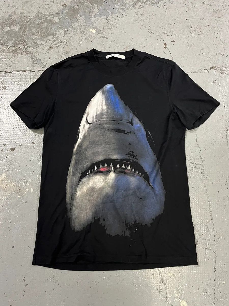 Ss2017 Givenchy Black Shark T Shirt By Riccardo Tisci Hoodie, Sweatshirt | FlexRushtees.com