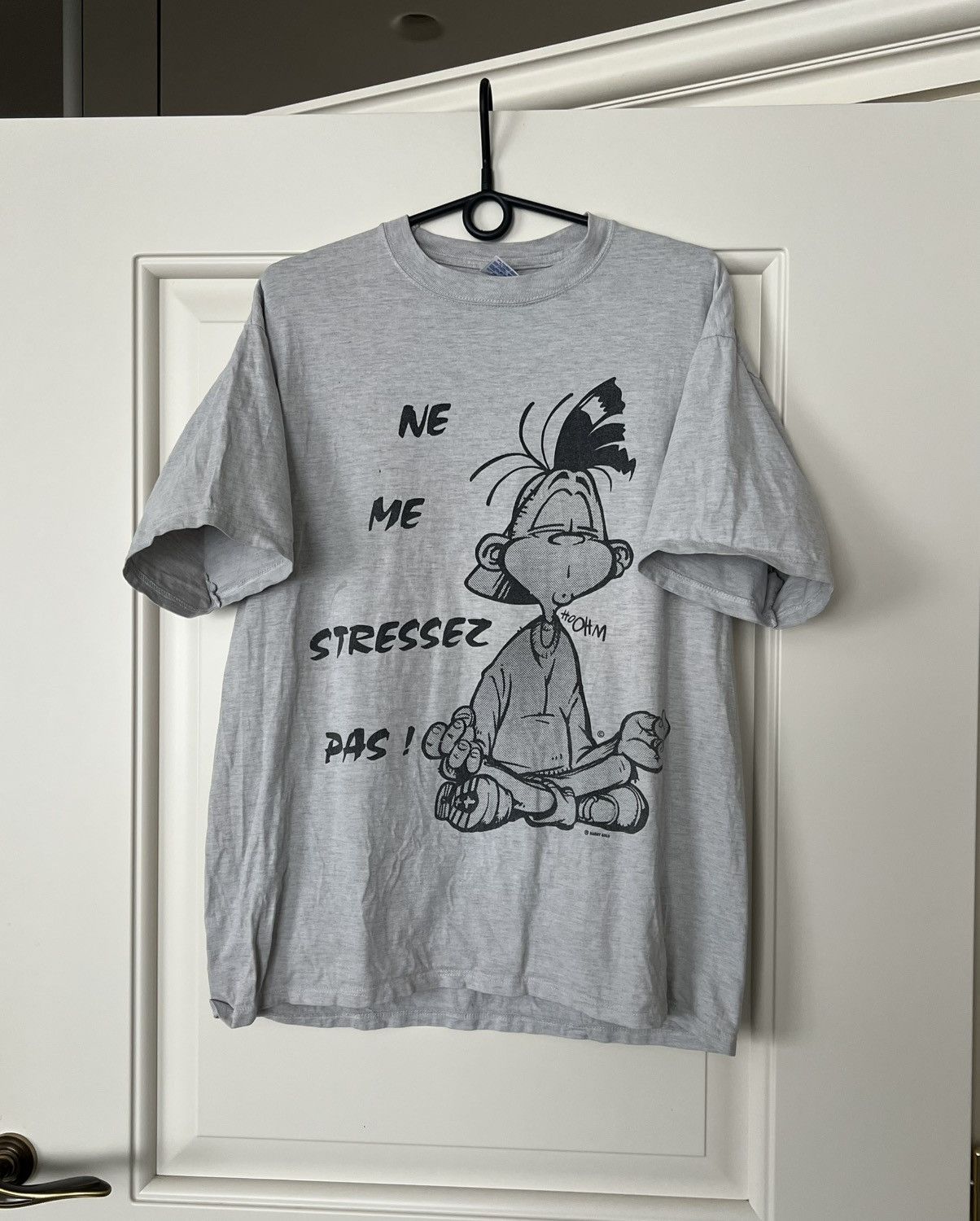 Vintage French Comic Tee Ne Me Stressez Pas Harry Gold 90s Hoodie, Sweatshirt | FlexRushtees.com