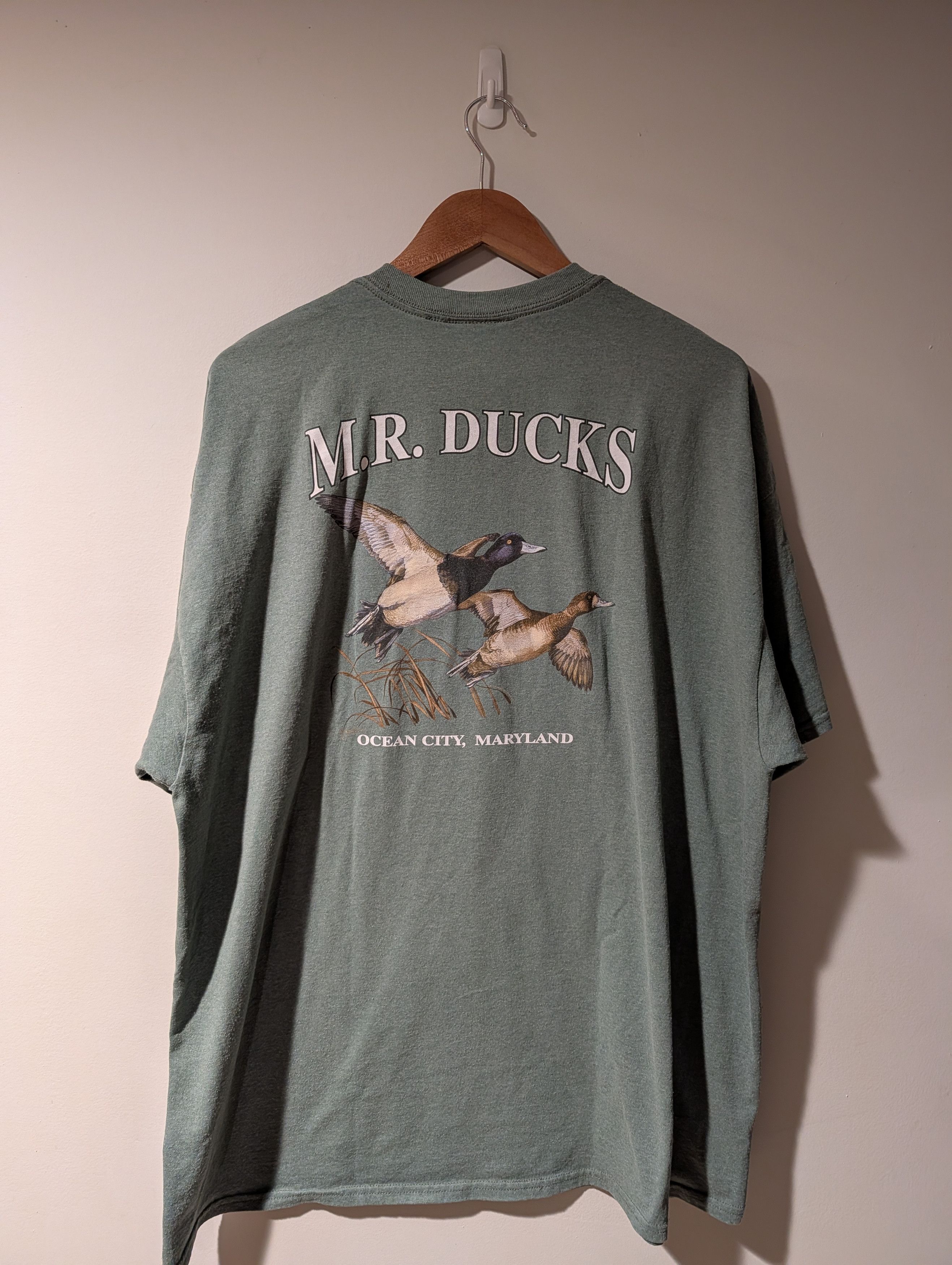 Gildan Vintage Mr Ducks Hunting Animal Ocean City Maryland T Shirt