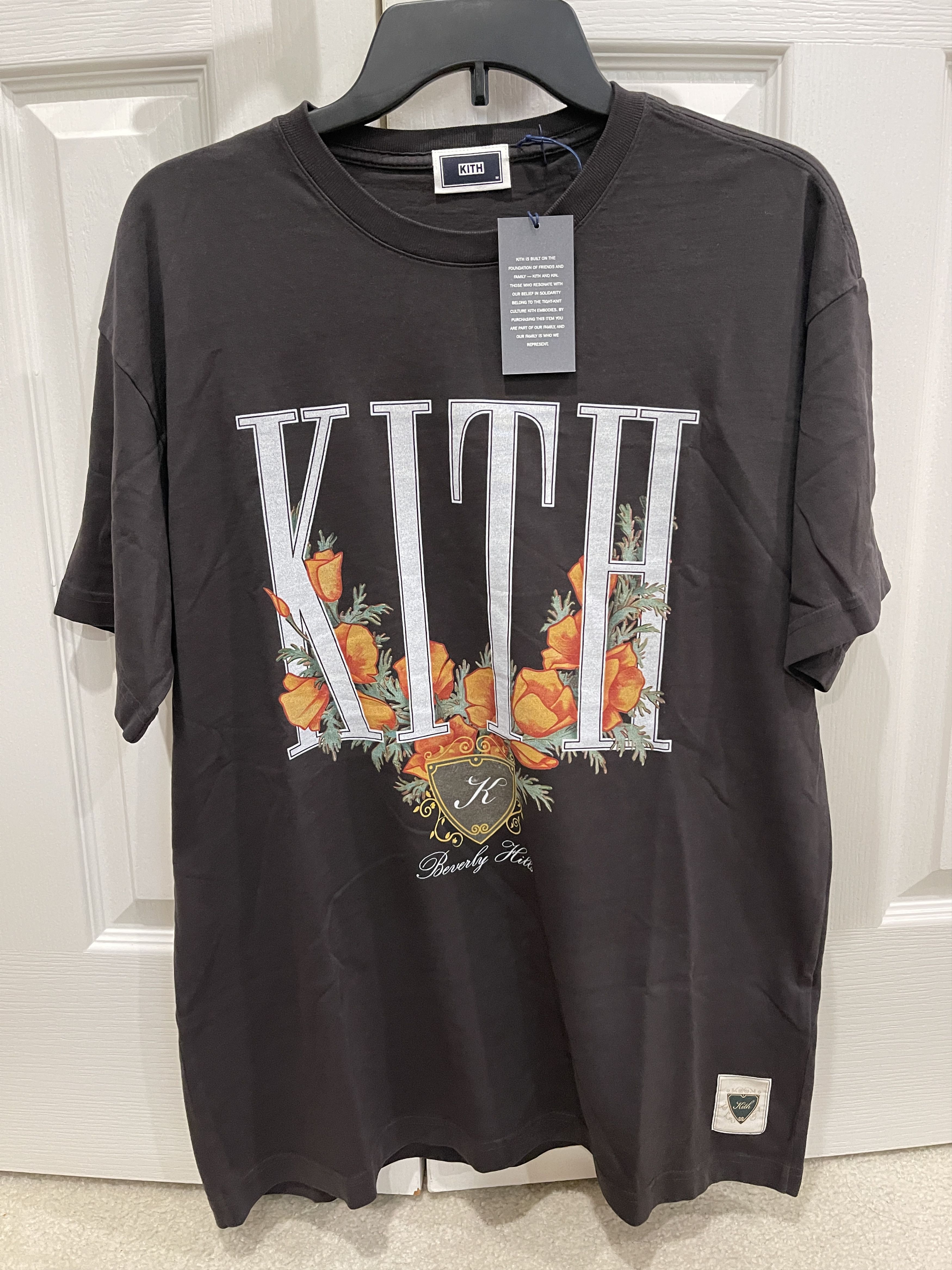Kith Beverly Hills Exclusive Flowers Size Medium Black Tee Hoodie, Sweatshirt | FlexRushtees.com