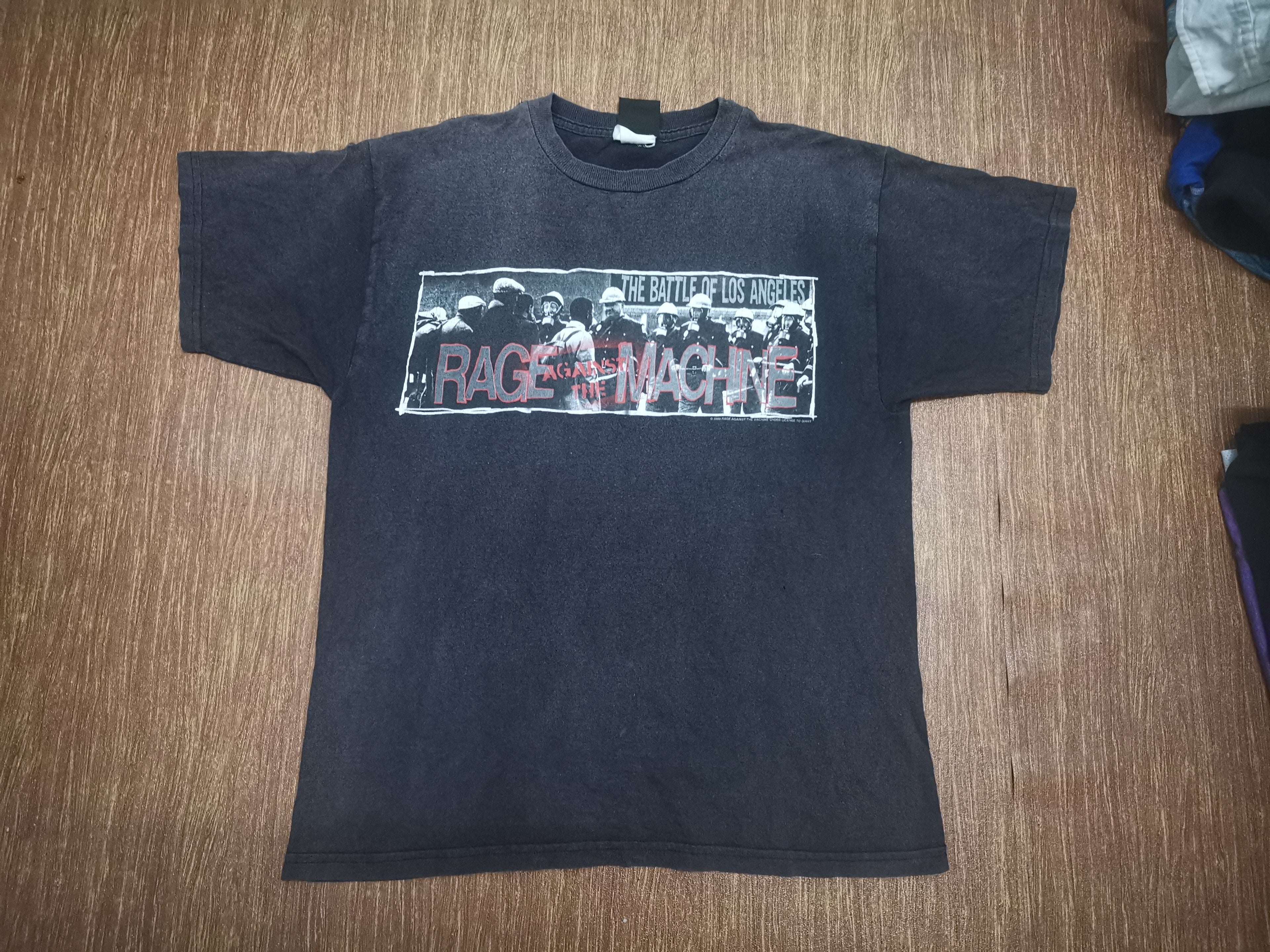 Rage Against The Machine X Vintage Vintage Rage Against The Machine Tshirt Hoodie, Sweatshirt | FlexRushtees.com