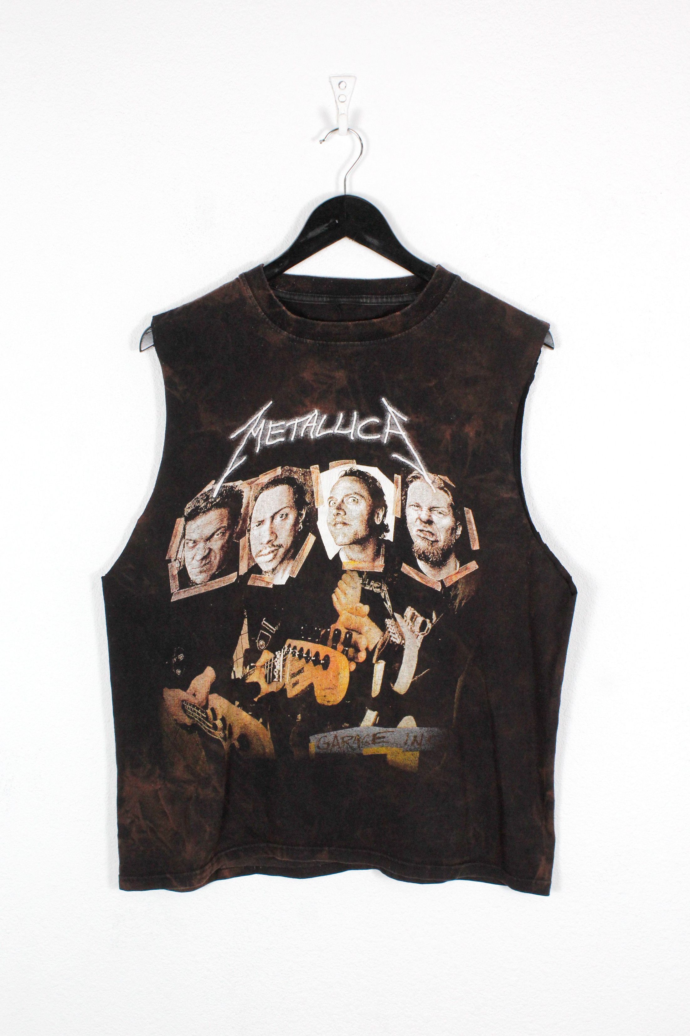 Bleach X Metallica Metallica Garage Inc Vintage Logo Graphic Sleeveless 90s T-Shirts, Hoodie, Sweatshirt | FlexRushtees.com
