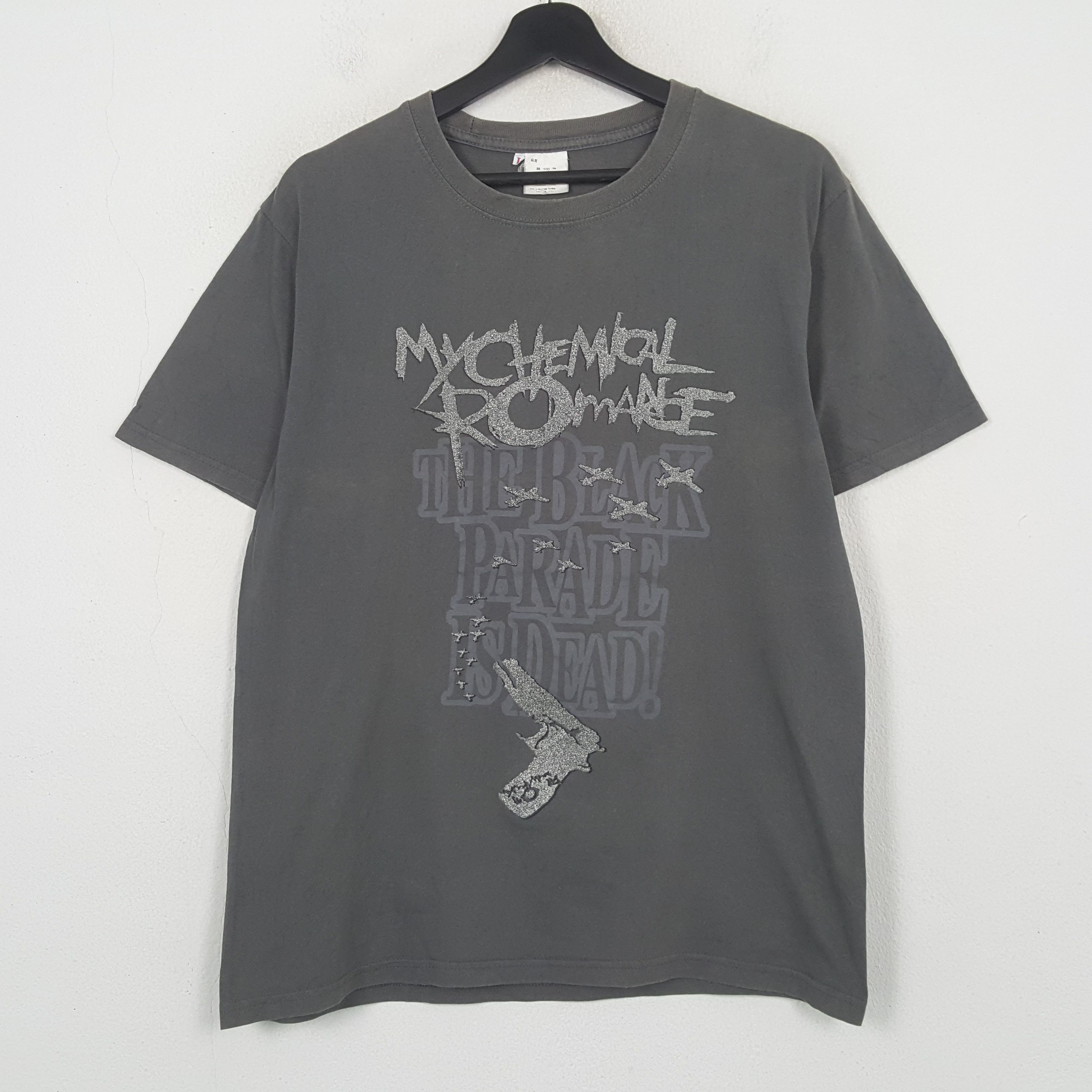 Vintage My Chemical Romance Band Music Tshirt Rr26 Hoodie, Sweatshirt | FlexRushtees.com