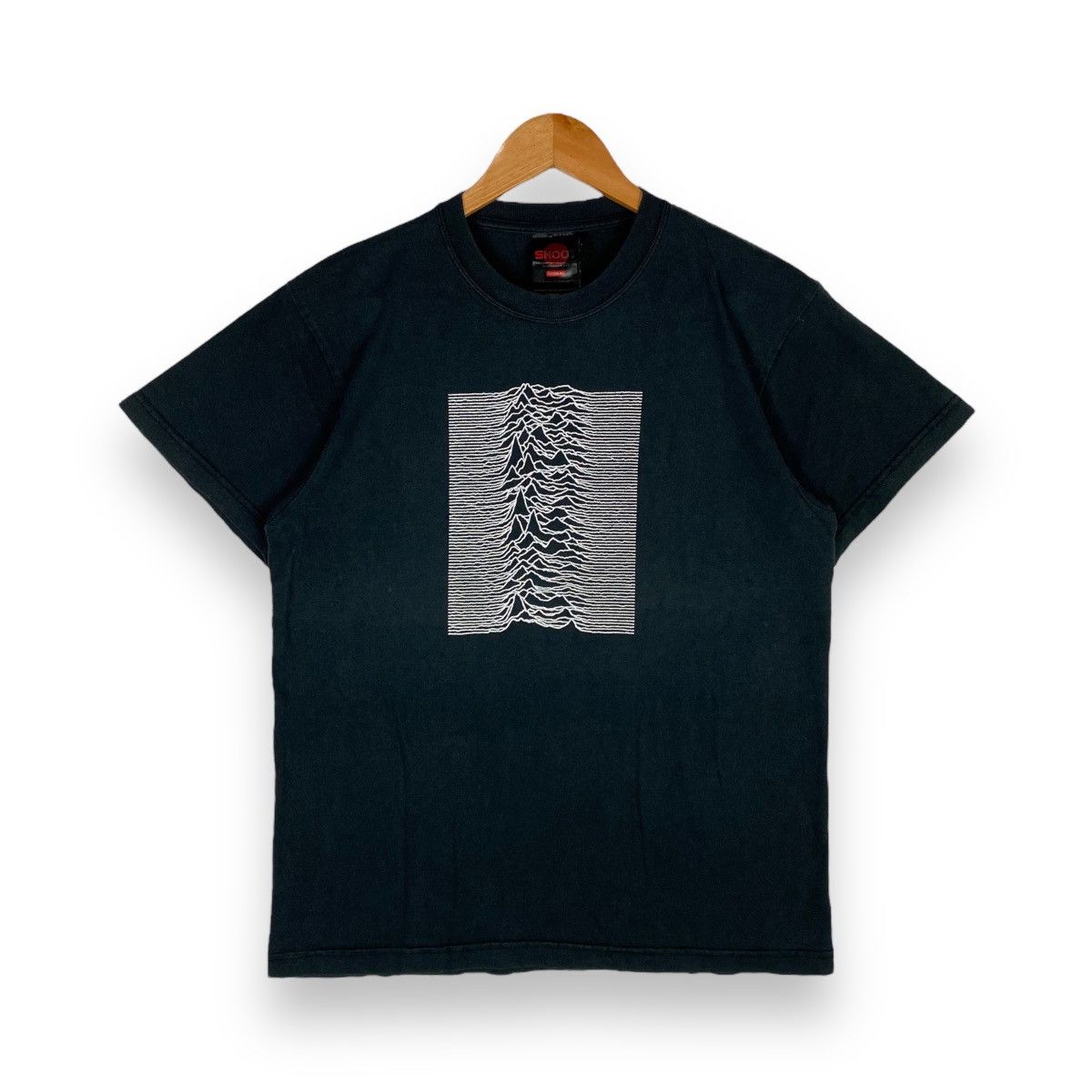 Vintage Band Joy Division Unknown Pleasure Tee Peter Saville Hoodie, Sweatshirt | FlexRushtees.com