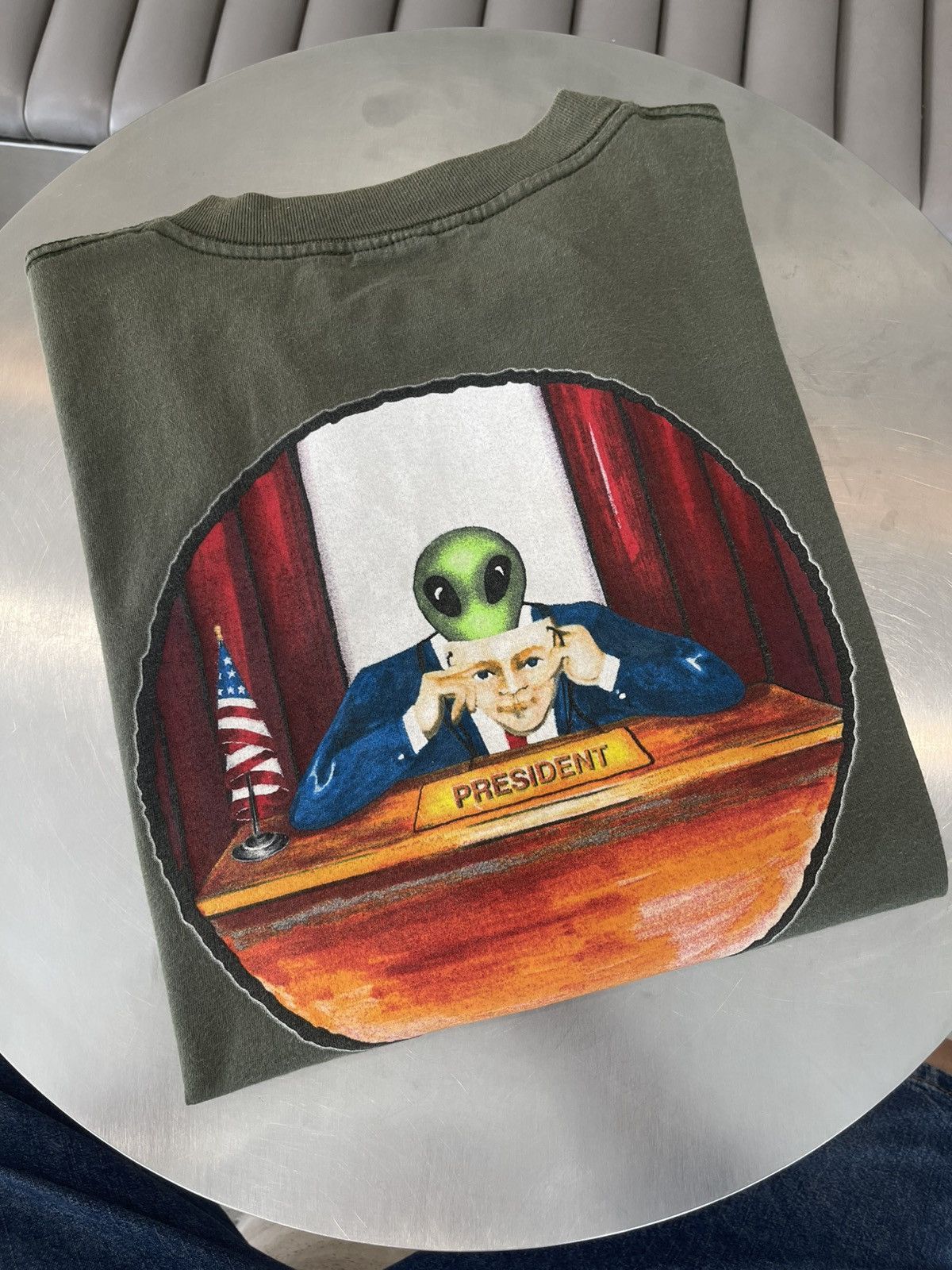 Alien Workshop 90s Blake Universal Technologies Alien President Tees Xl