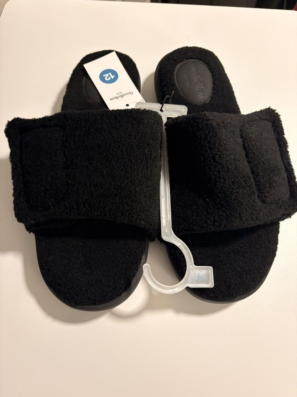 Target Basics Nwt Black Fuzzy Goodfellow Hodney Slides Never Worn