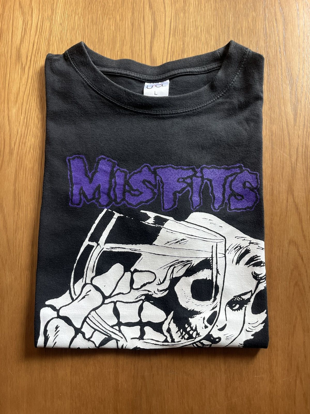 Vintage Misfits Die Die My Darling 00 S Eu Band Tshirt Hoodie, Sweatshirt | FlexRushtees.com