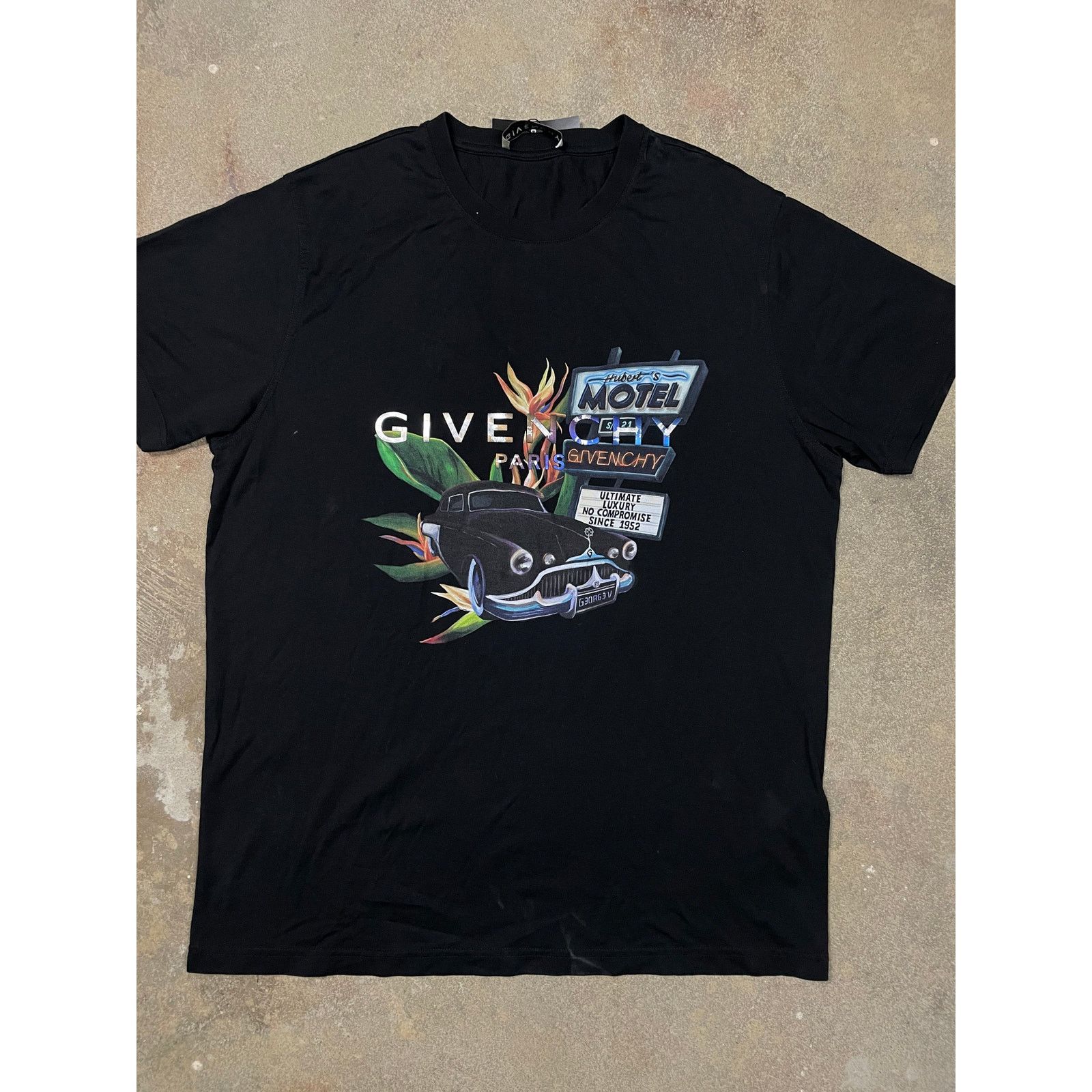 Givenchy Car Tee Xs Used Hoodie, Sweatshirt | FlexRushtees.com
