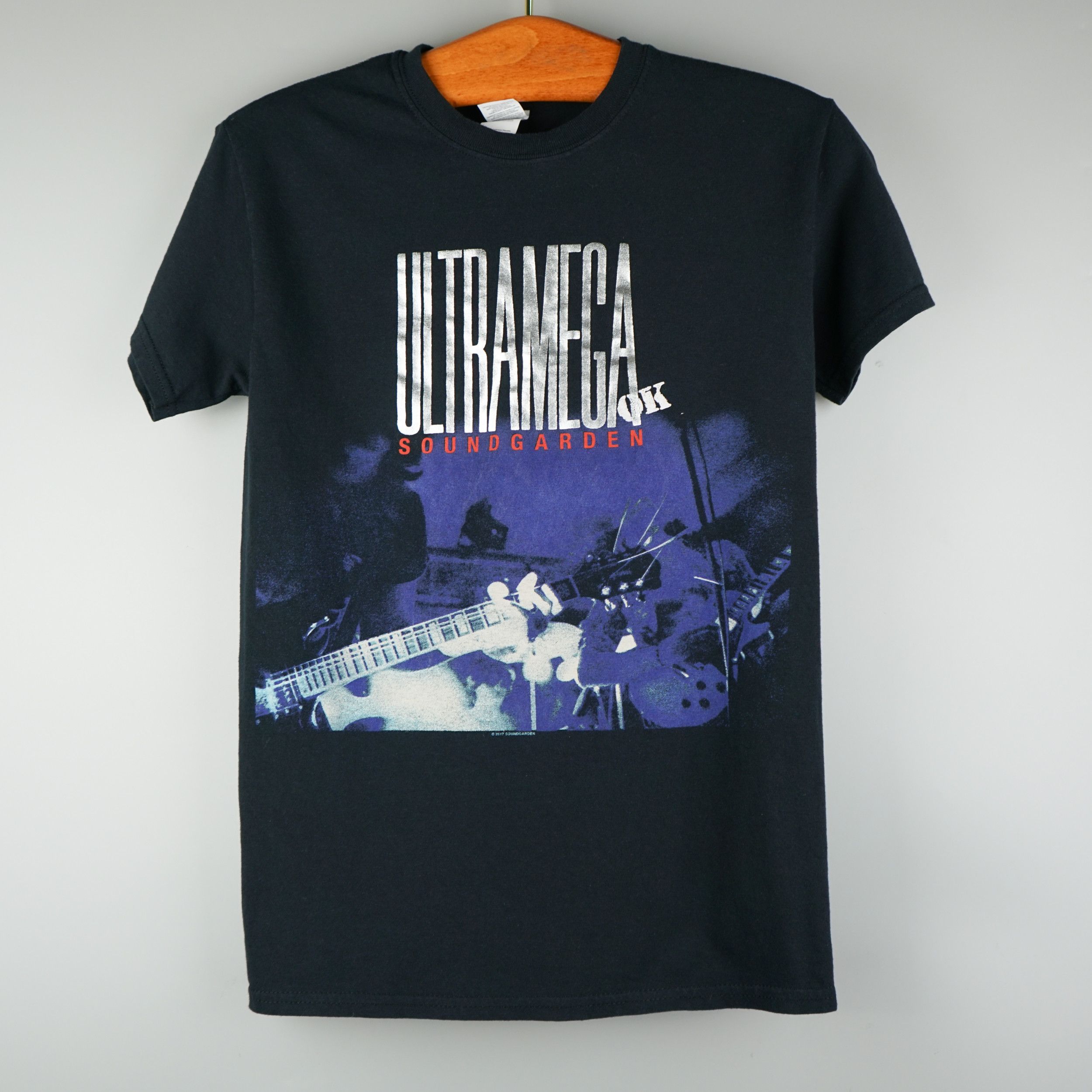 Vintage 2017 Soundgarden T Shirt Hoodie, Sweatshirt | FlexRushtees.com