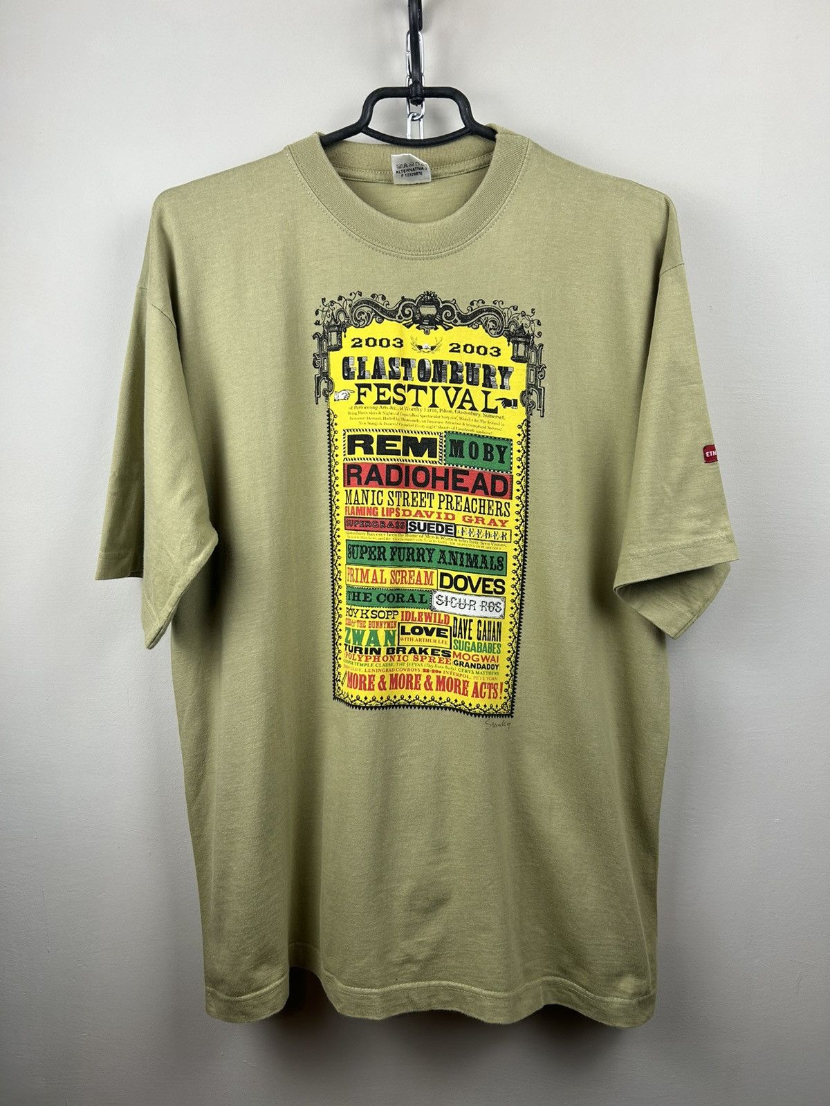 Band Tees Vintage 00s Clastonbury Festival 2003 Radiohead Rem T Shirt Hoodie, Sweatshirt | FlexRushtees.com