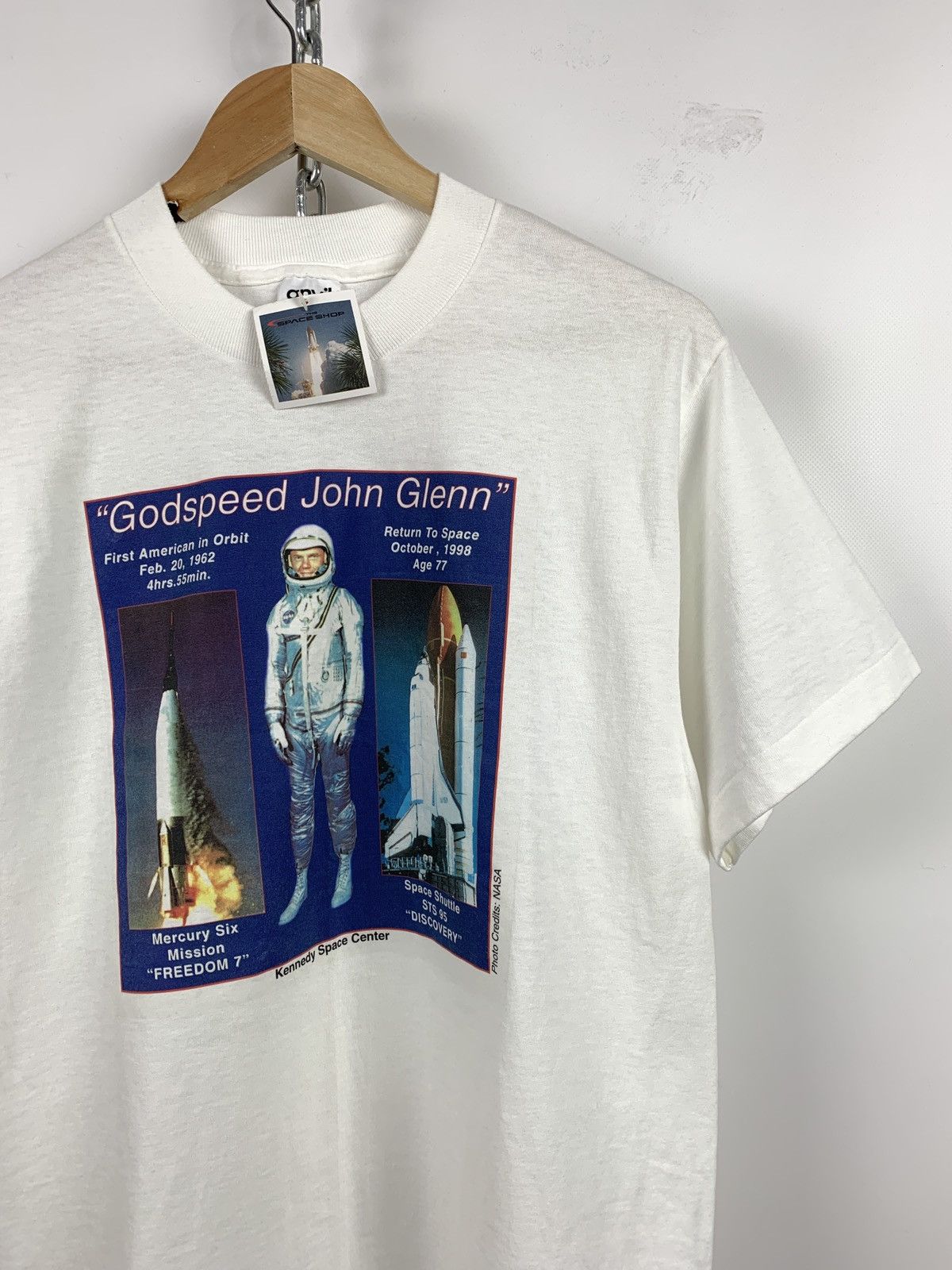 Nasa Nwt 90s Vintage Kennedy Space Center Nasa John Glenn T Shirt