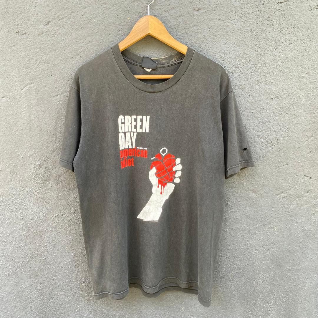 Band Tees Thrashed Faded Green Day Bootleg Band Tee Hoodie, Sweatshirt | FlexRushtees.com