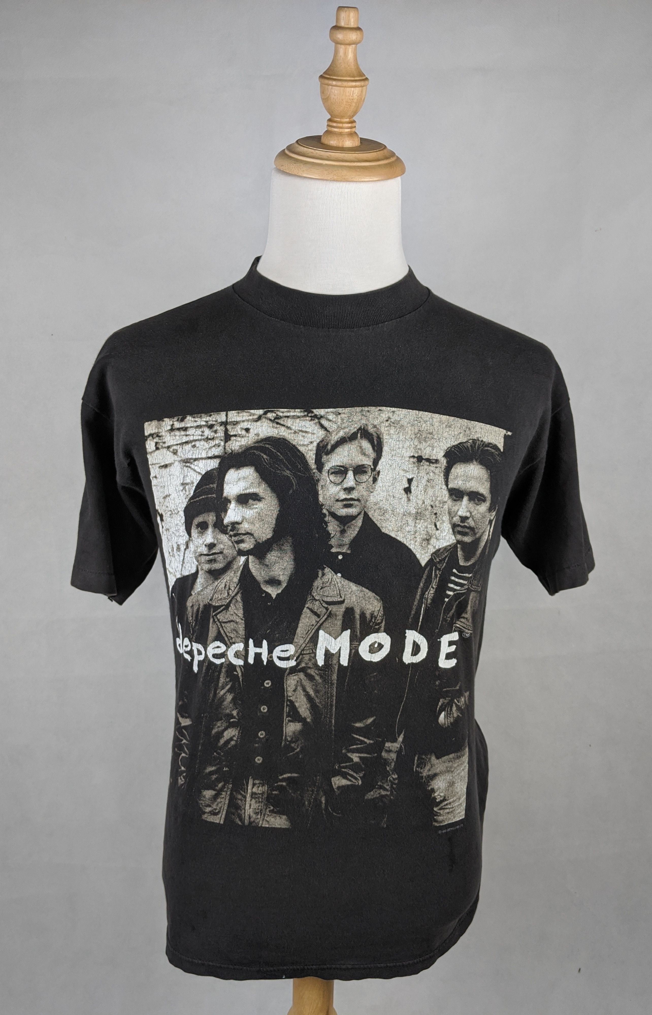 Vintage Depeche Mode 1999 Tour Shirt Hoodie, Sweatshirt | FlexRushtees.com