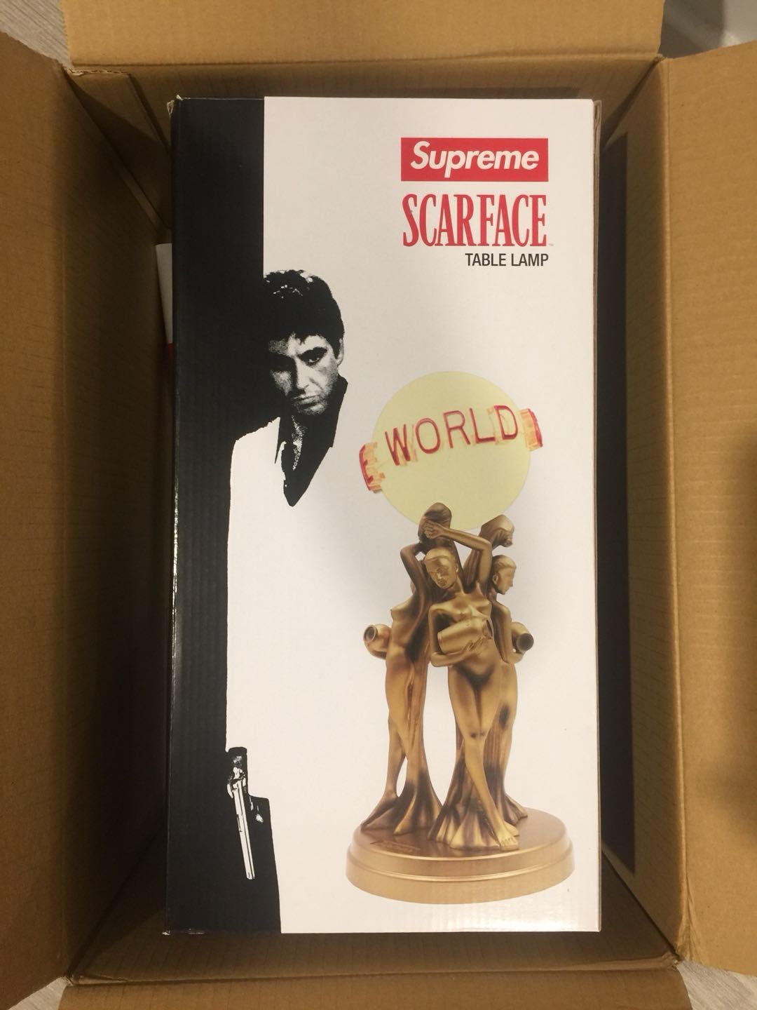 Scarface F W 2017 The World Is Yours Lamp