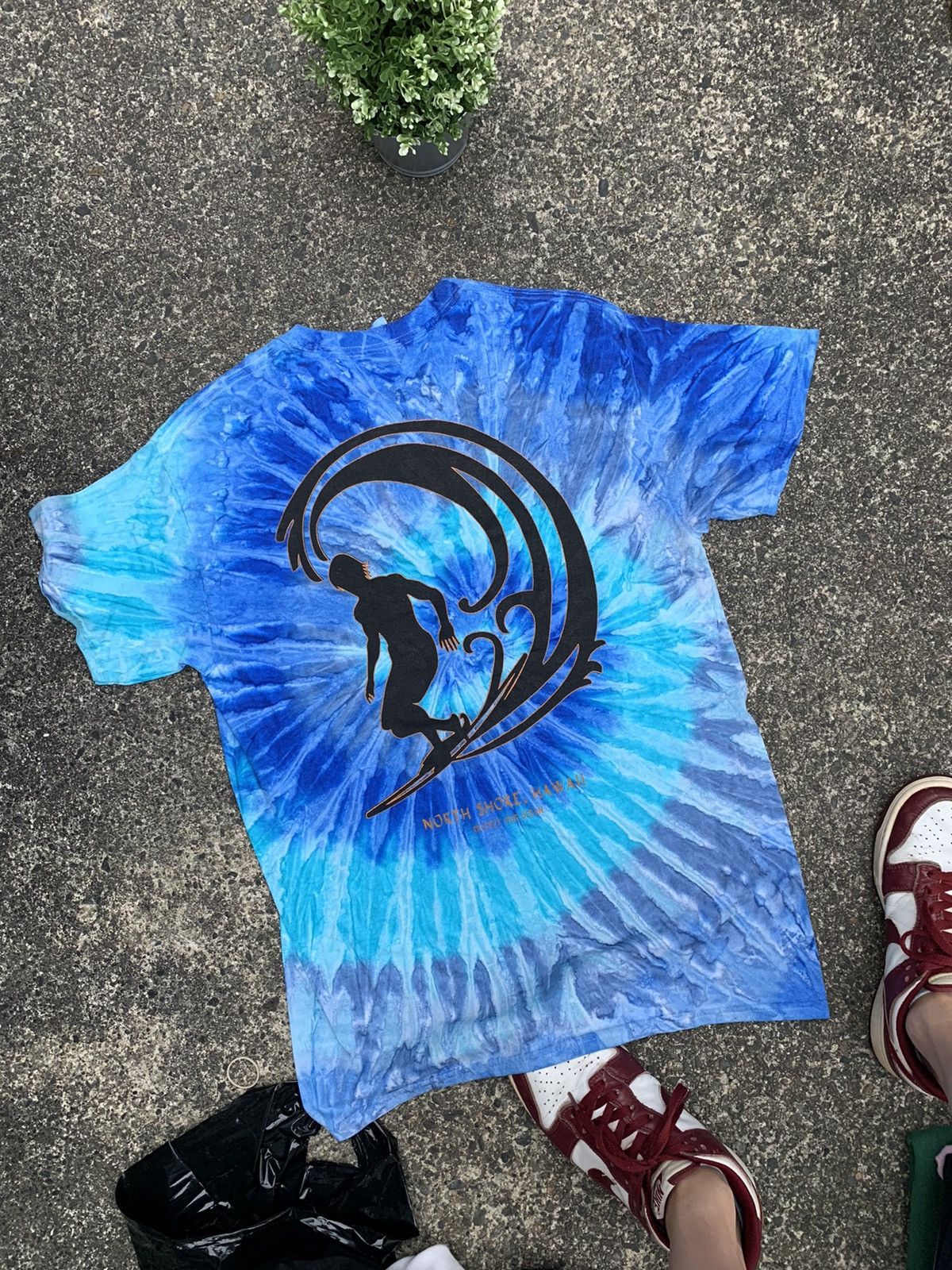 Vintage 2000s Hawaii Custom Tie Dye Tee Swirl