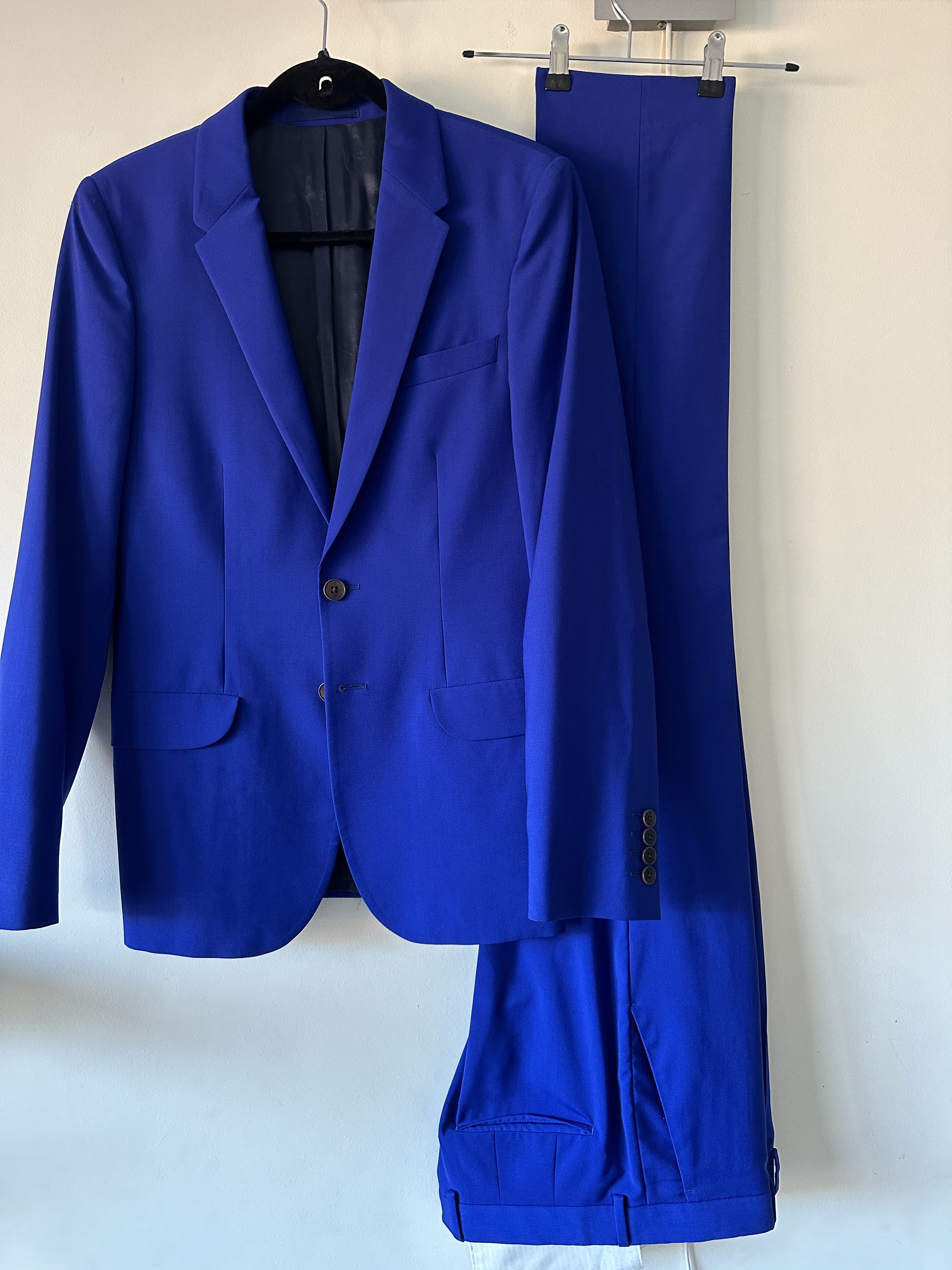 Smith Paul Smith Bright Blue Suit T-Shirts, Hoodie, Sweatshirt | AU16VibeMintTees.com