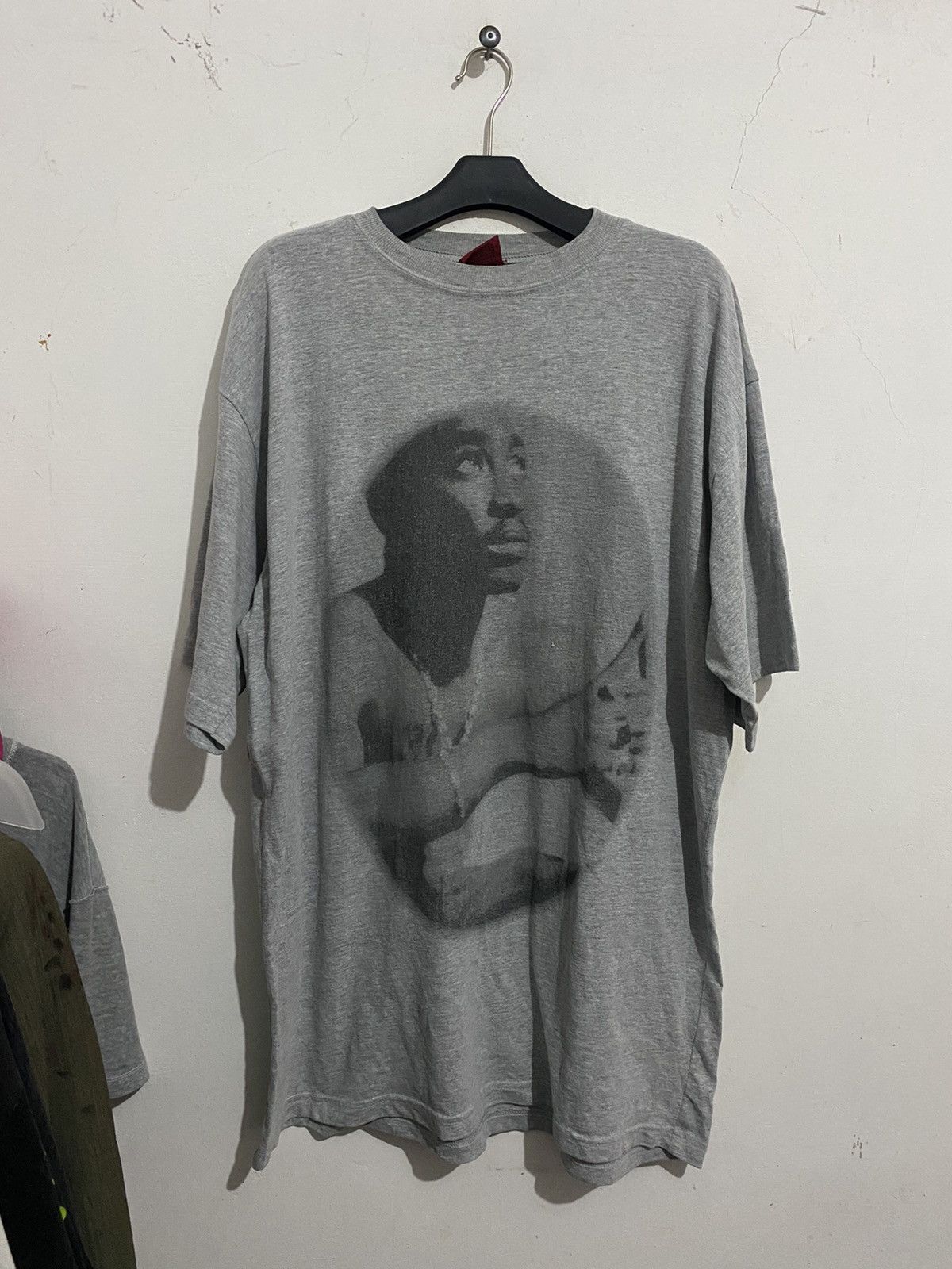 Bindingoffer Vintage Bootleg 2pac Makaveli Tags T-Shirts, Hoodie, Sweatshirt | FlexRushtees.com