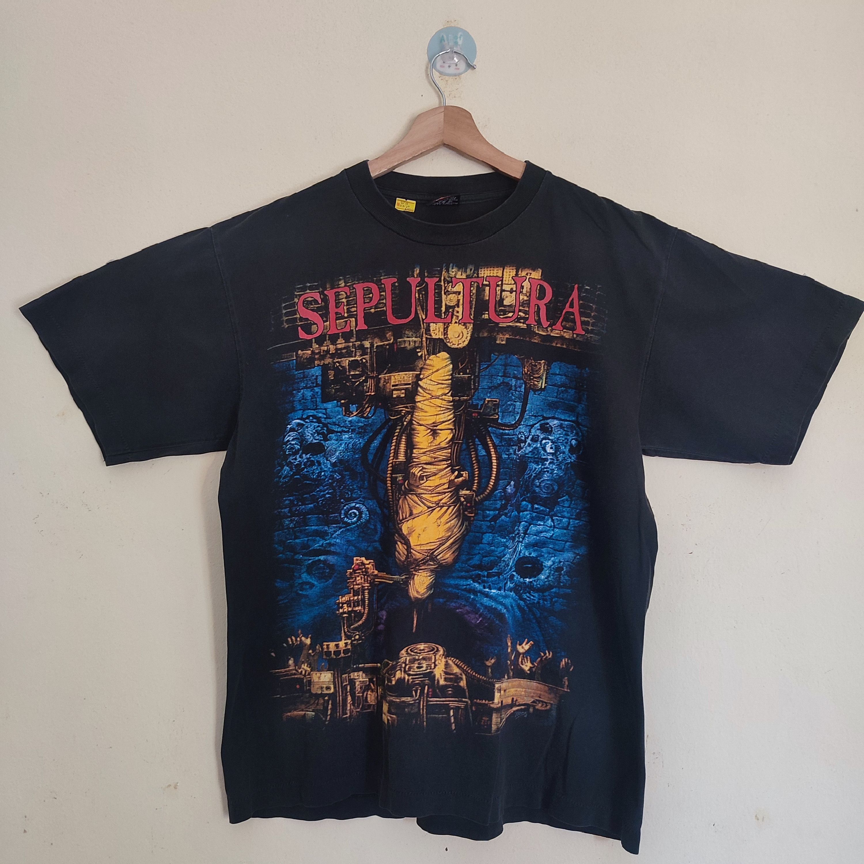 Vintage 90 S Sepultura Rock Band Tshirt Hoodie, Sweatshirt | FlexRushtees.com