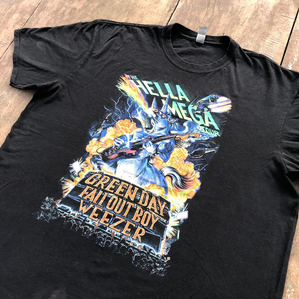Band Tees The Hella Mega Tour Green Day Weezer Fall Out Boy Rare Shirt Hoodie, Sweatshirt | FlexRushtees.com