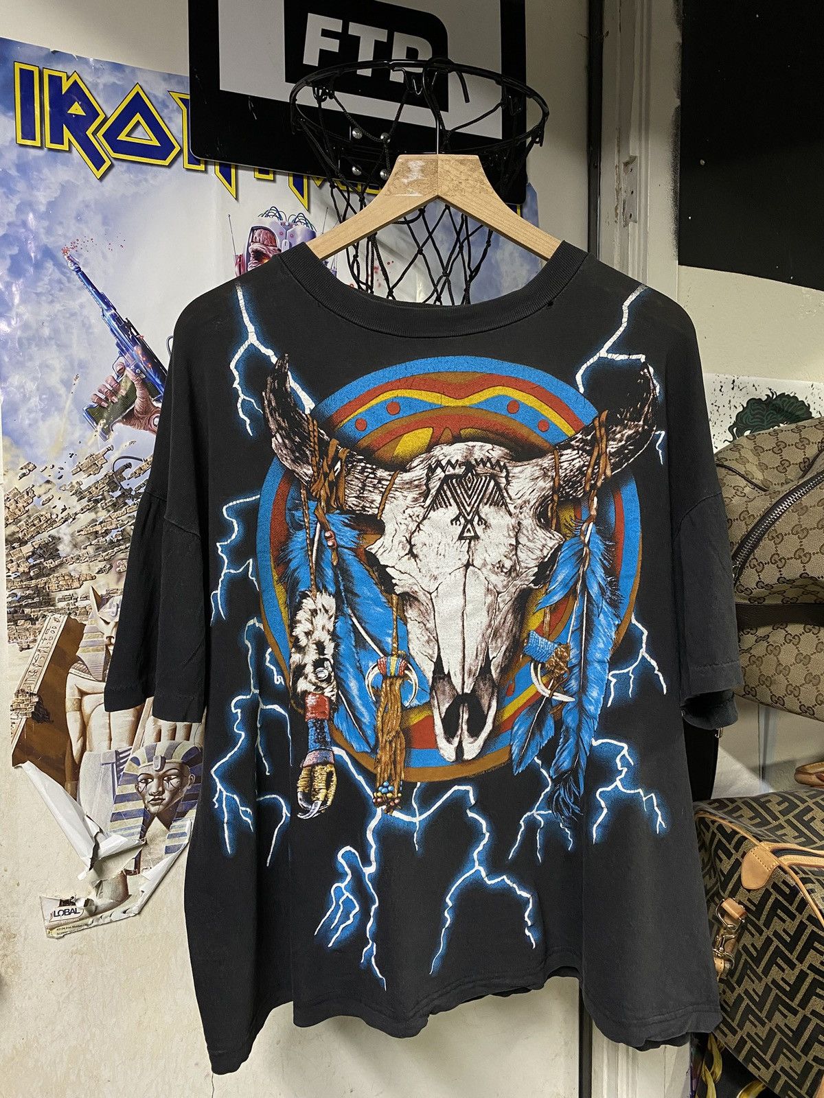 Vintage 90 S American Thunder Tribal Tee Shirt Large