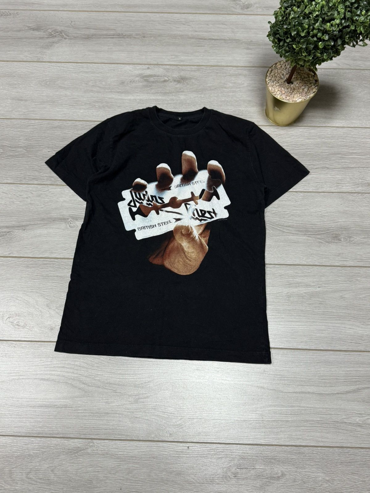Priest Judas Priest 2004 Vintage Tee Shirt Hoodie, Sweatshirt | FlexRushtees.com
