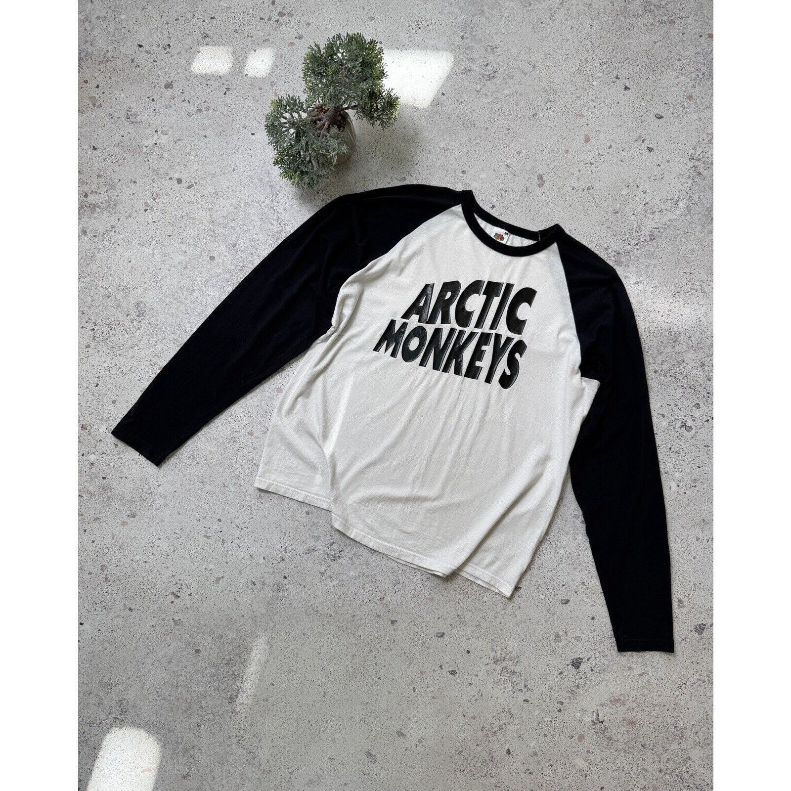 Band Tees Arctic Monkeys Box Logo Tong Sleeve Shirt Band Size Xl White Hoodie, Sweatshirt | FlexRushtees.com