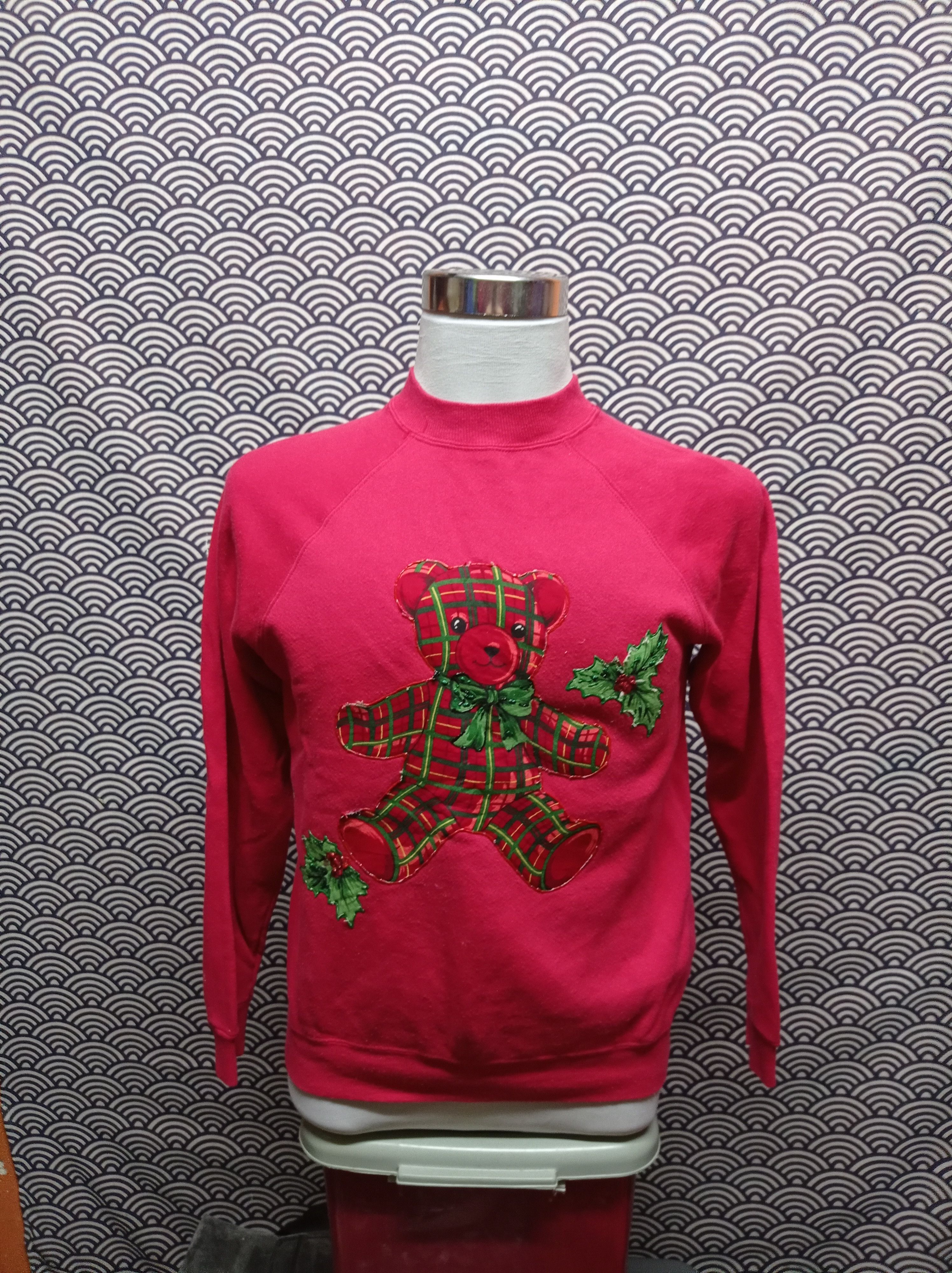 Offer Vintage Hanes 90s Bear Art