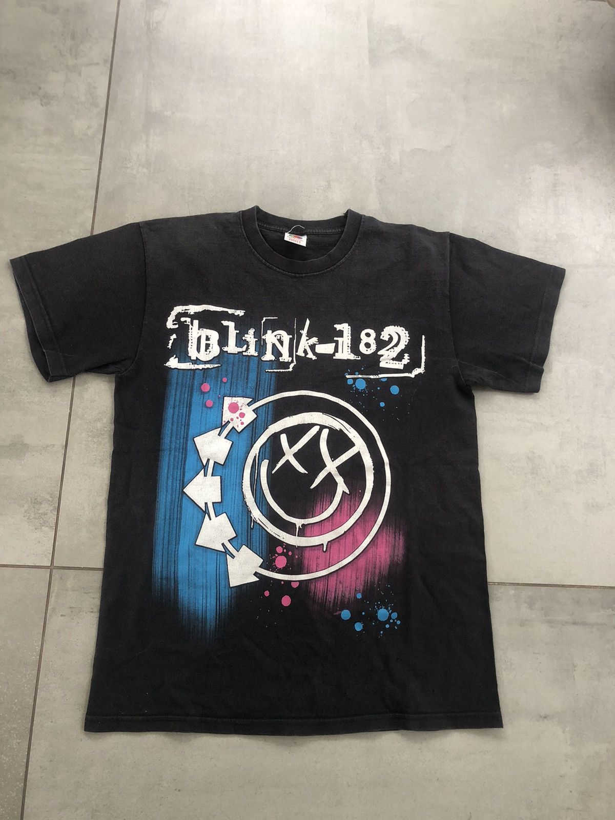 Vintage Blink 182 T Shirt Size M Hoodie, Sweatshirt | FlexRushtees.com