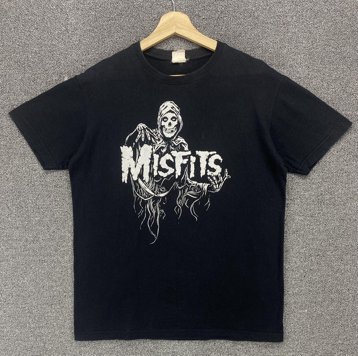 Vintage Misfits Punk Rock Band Tees T Shirts Hoodie, Sweatshirt | FlexRushtees.com