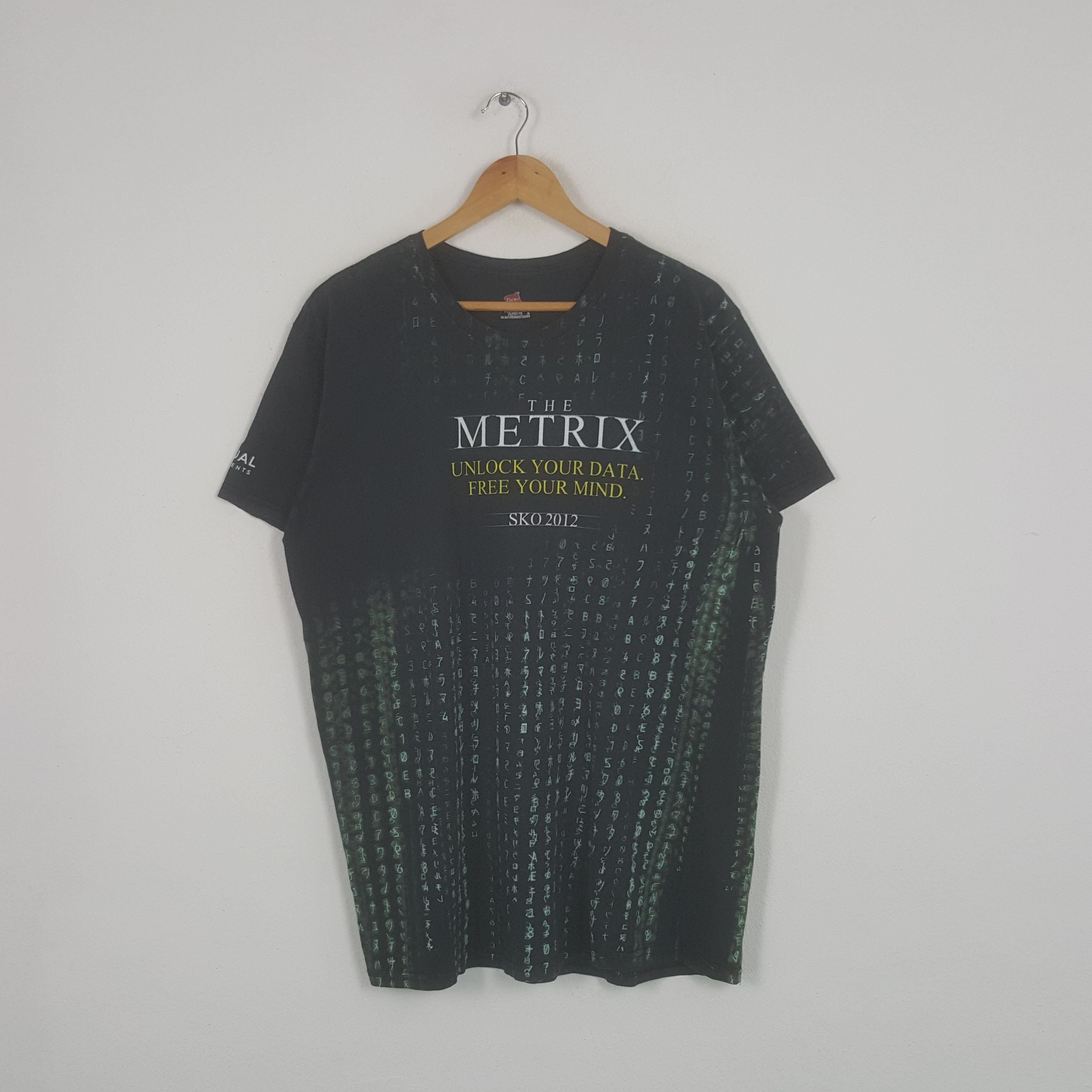 Vintage The Metrix American Movie Graphic Tshirt
