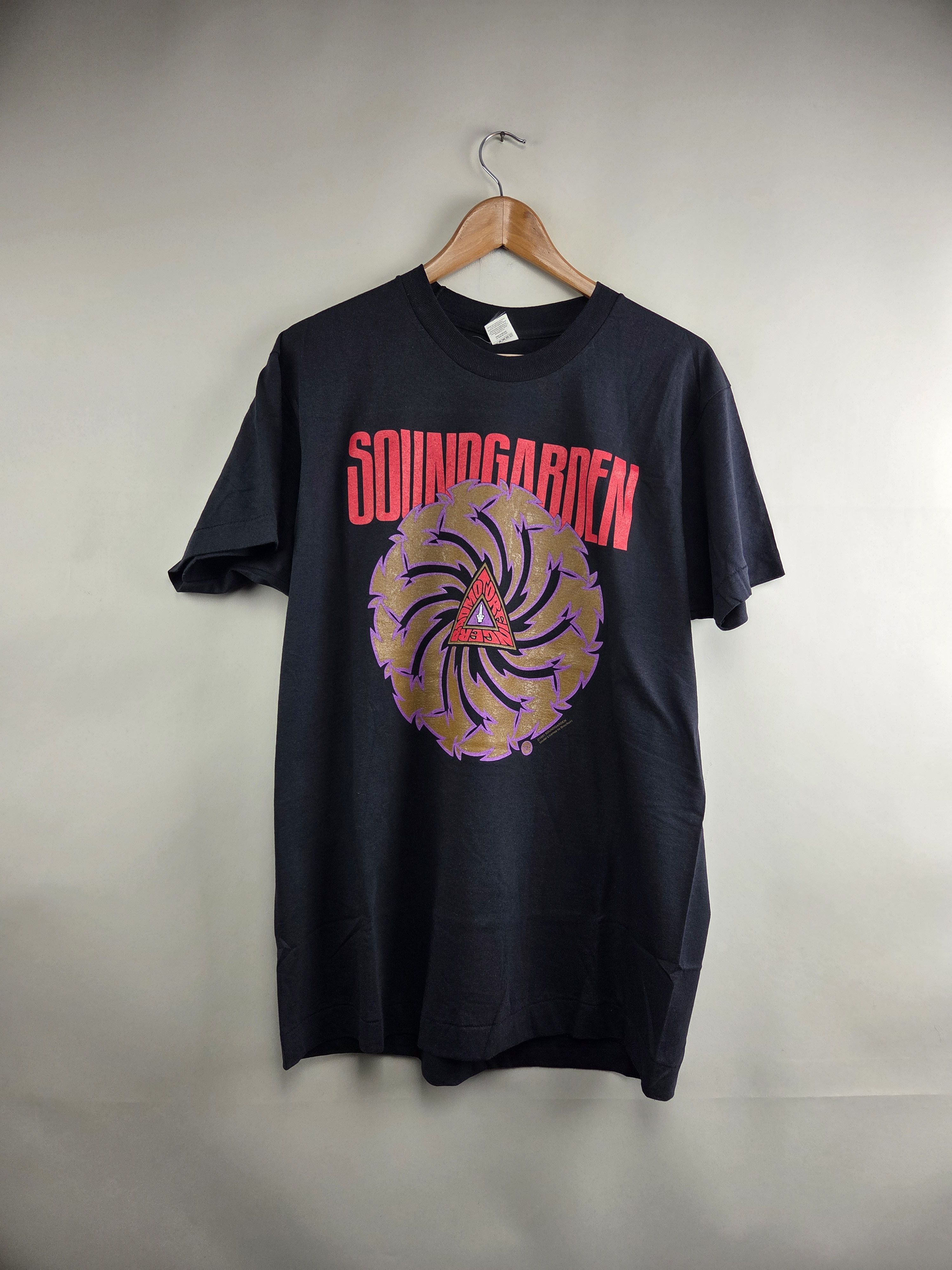 Vintage 1991 Soundgarden Badmotorfinger Tour Xl 22 30 T-Shirts, Hoodie, Sweatshirt | FlexRushtees.com