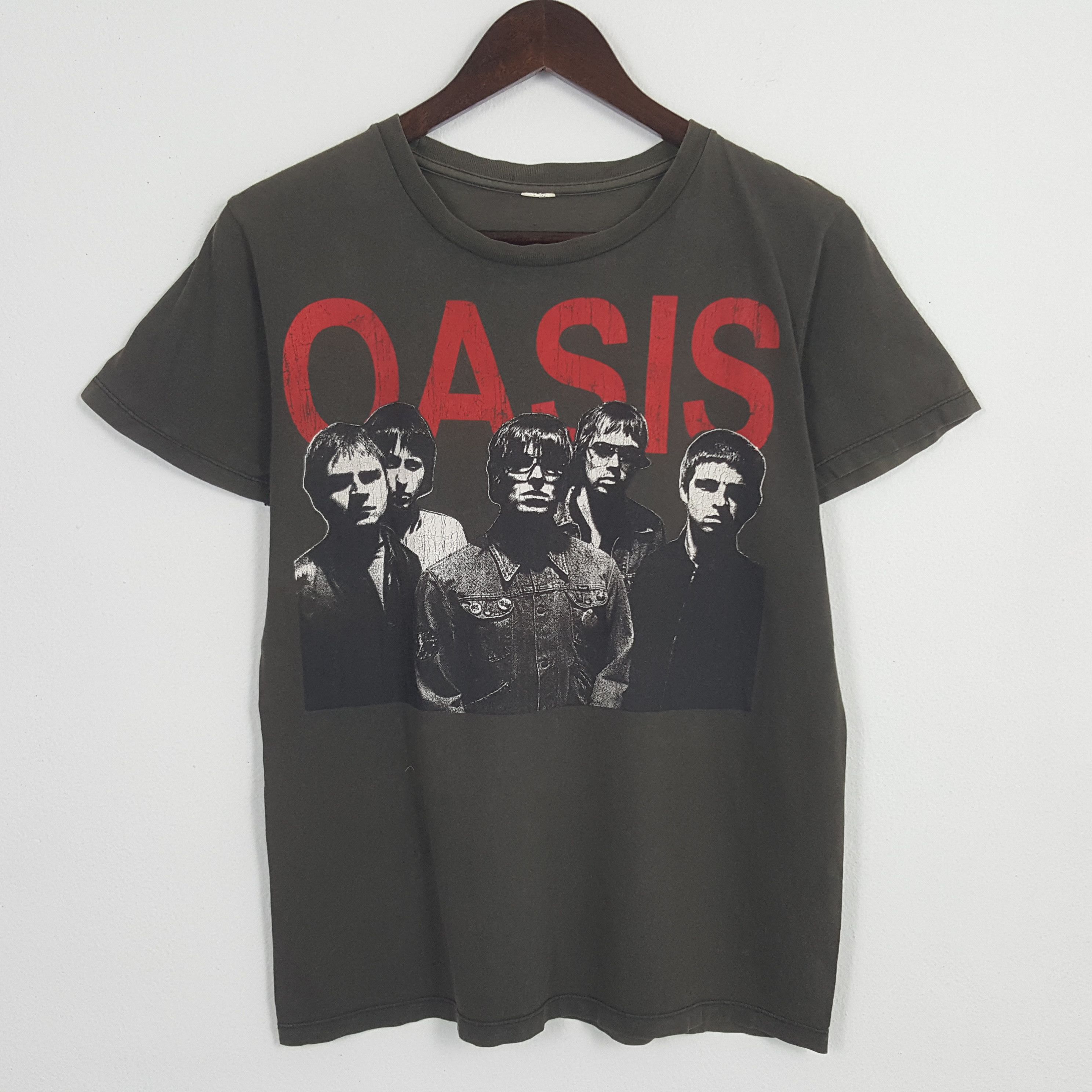 Vintage Oasis American Band Tshirt Hoodie, Sweatshirt | FlexRushtees.com