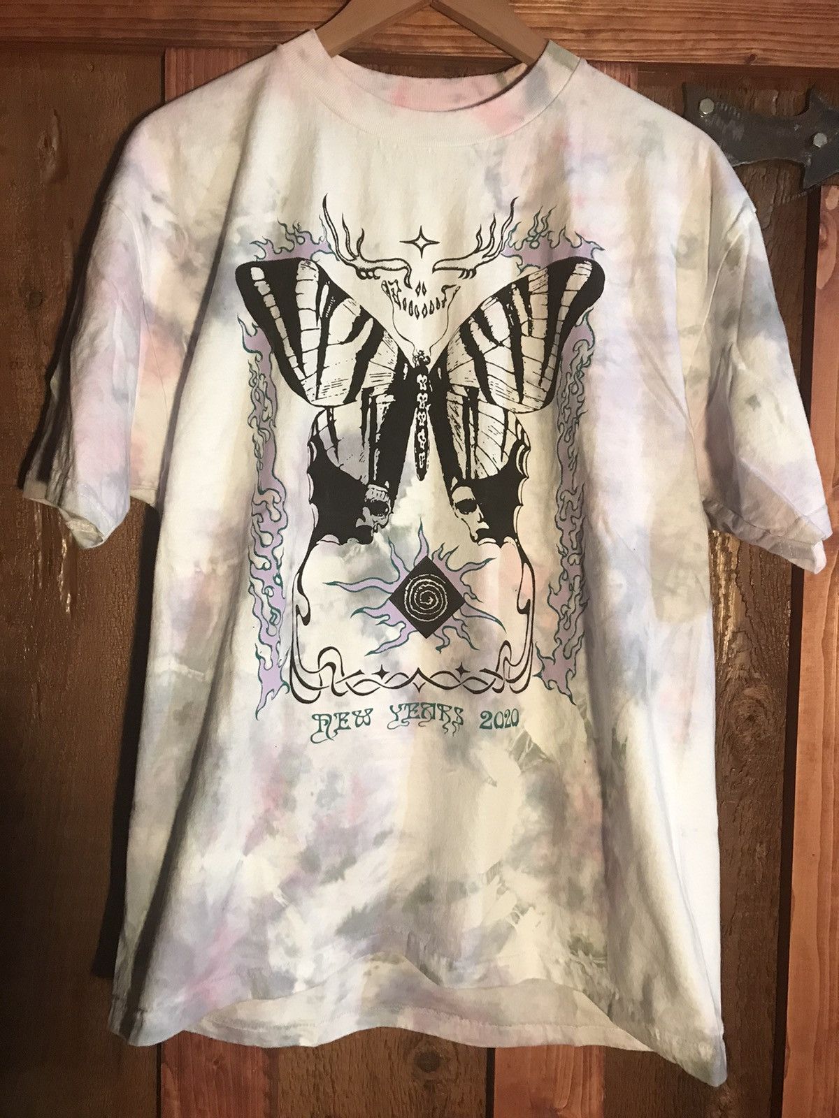 Grateful Dead Worn Spiral New Years 2020 T-Shirts, Hoodie, Sweatshirt | FlexRushtees.com