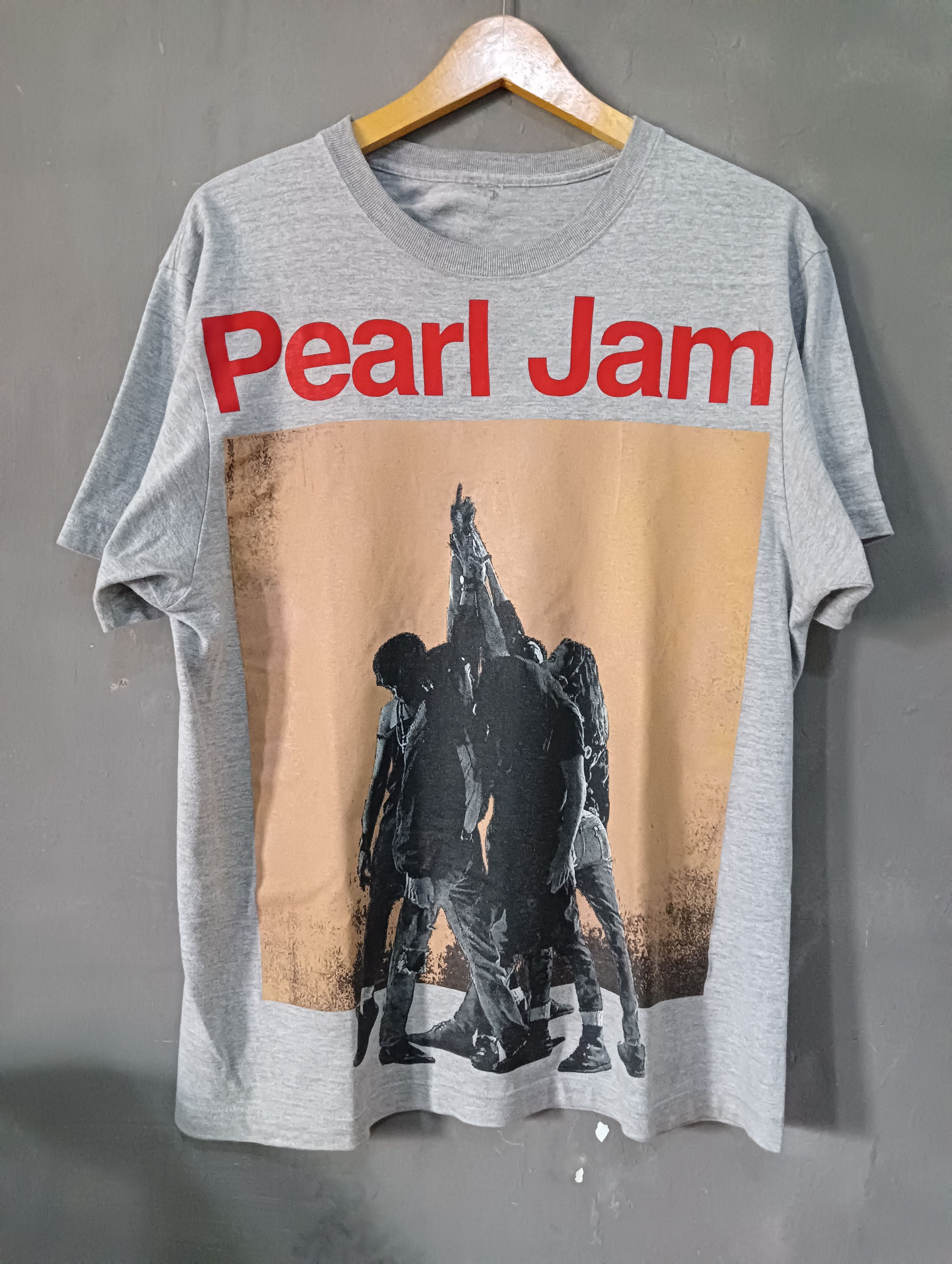 Vintage 92 Tour Tee Pearl Jam Ten Uk Tour Feb 92 Hoodie, Sweatshirt | FlexRushtees.com