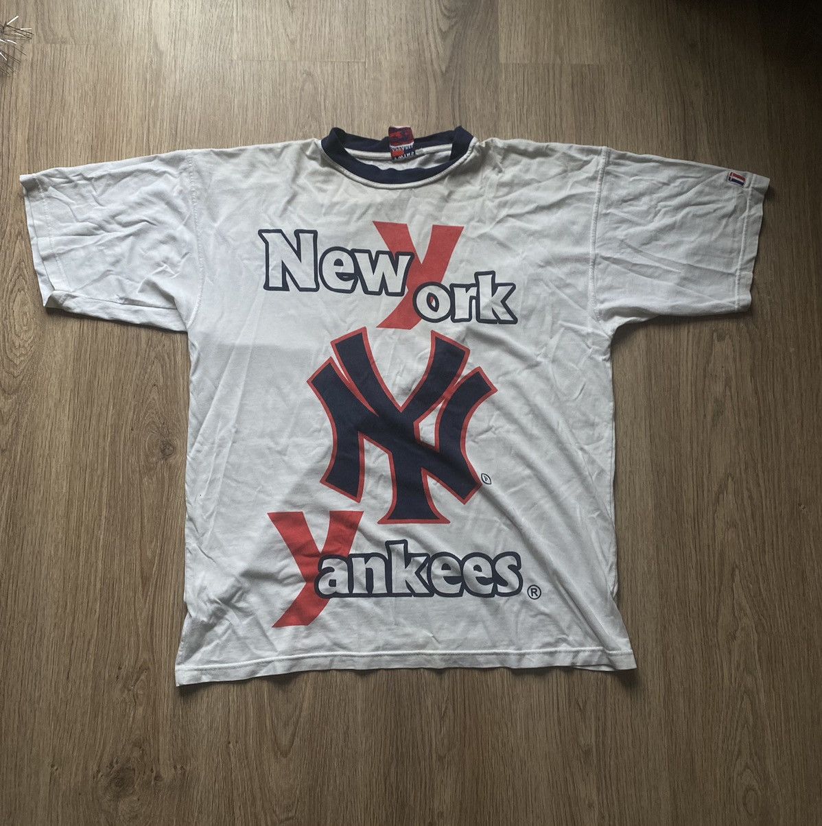 New York Yankees X Vintage Vintage 90s Yankees New York Big Logo Mlb Y2k Majestic Shirt Hoodie, Sweatshirt | FlexRushtees.com