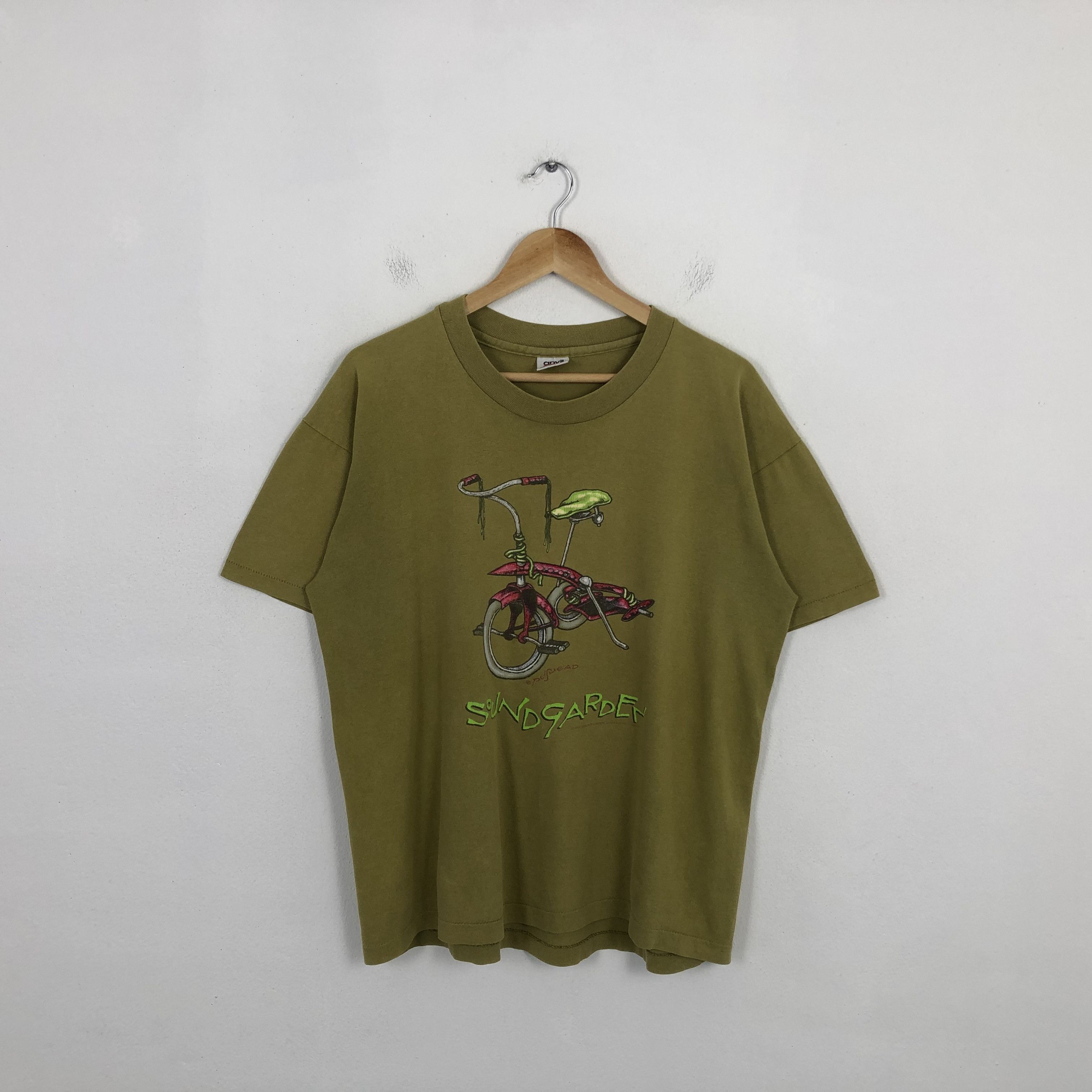 Vintage 90 S Sound Garden American Rock Band Pushed Tshirt Hoodie, Sweatshirt | FlexRushtees.com